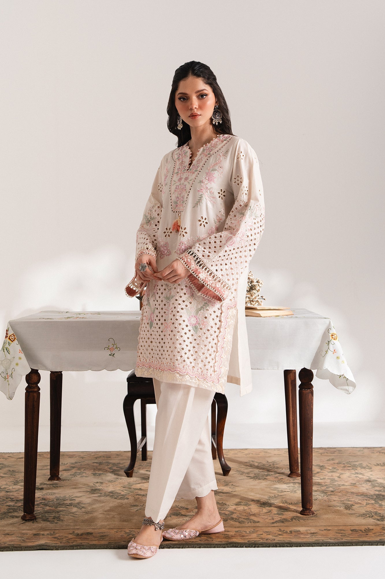 EMBROIDERED SUIT (E103/003/3291) - Image 3