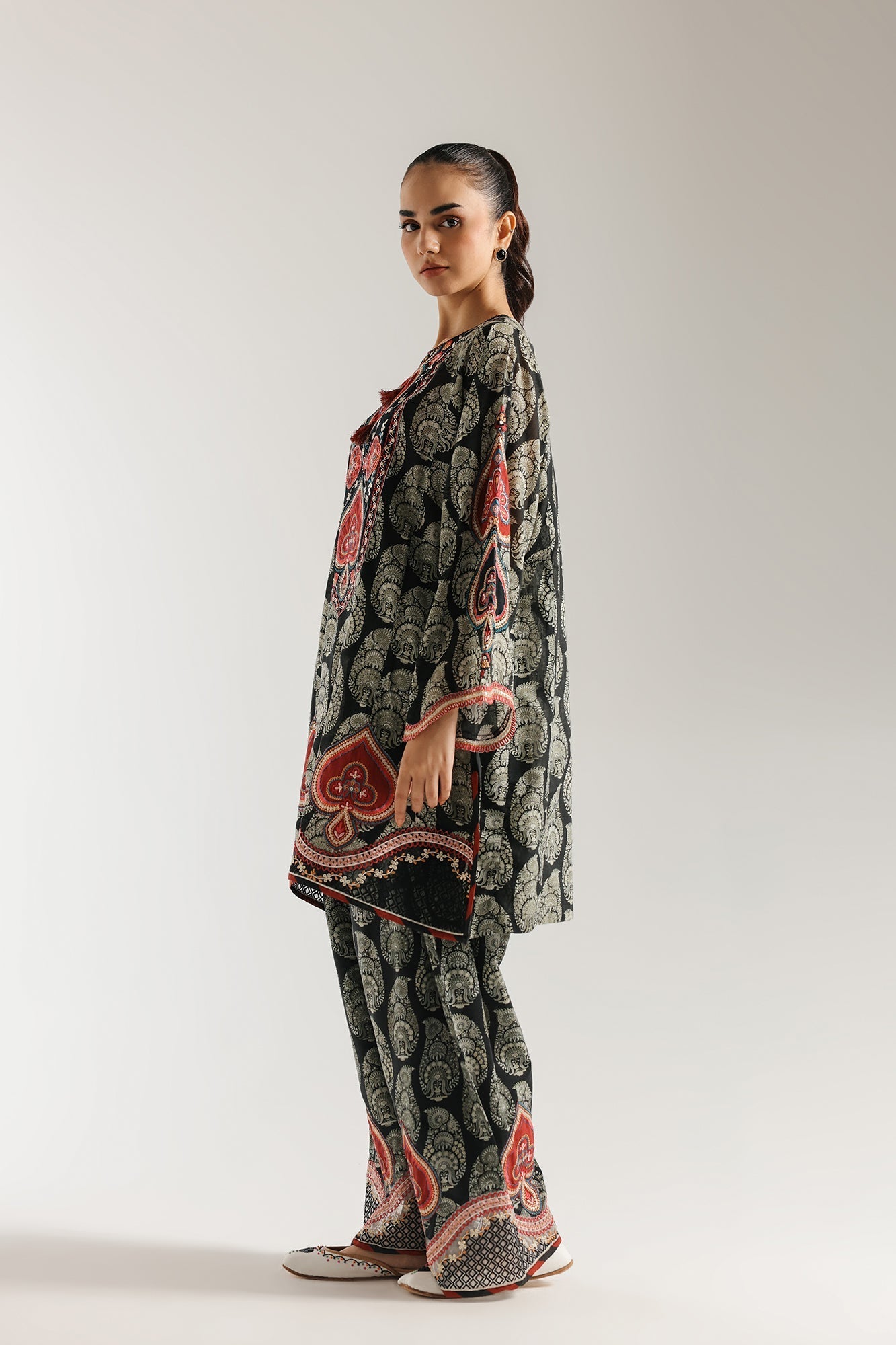 EMBROIDERED SUIT (E103/902/3296) - Image 3