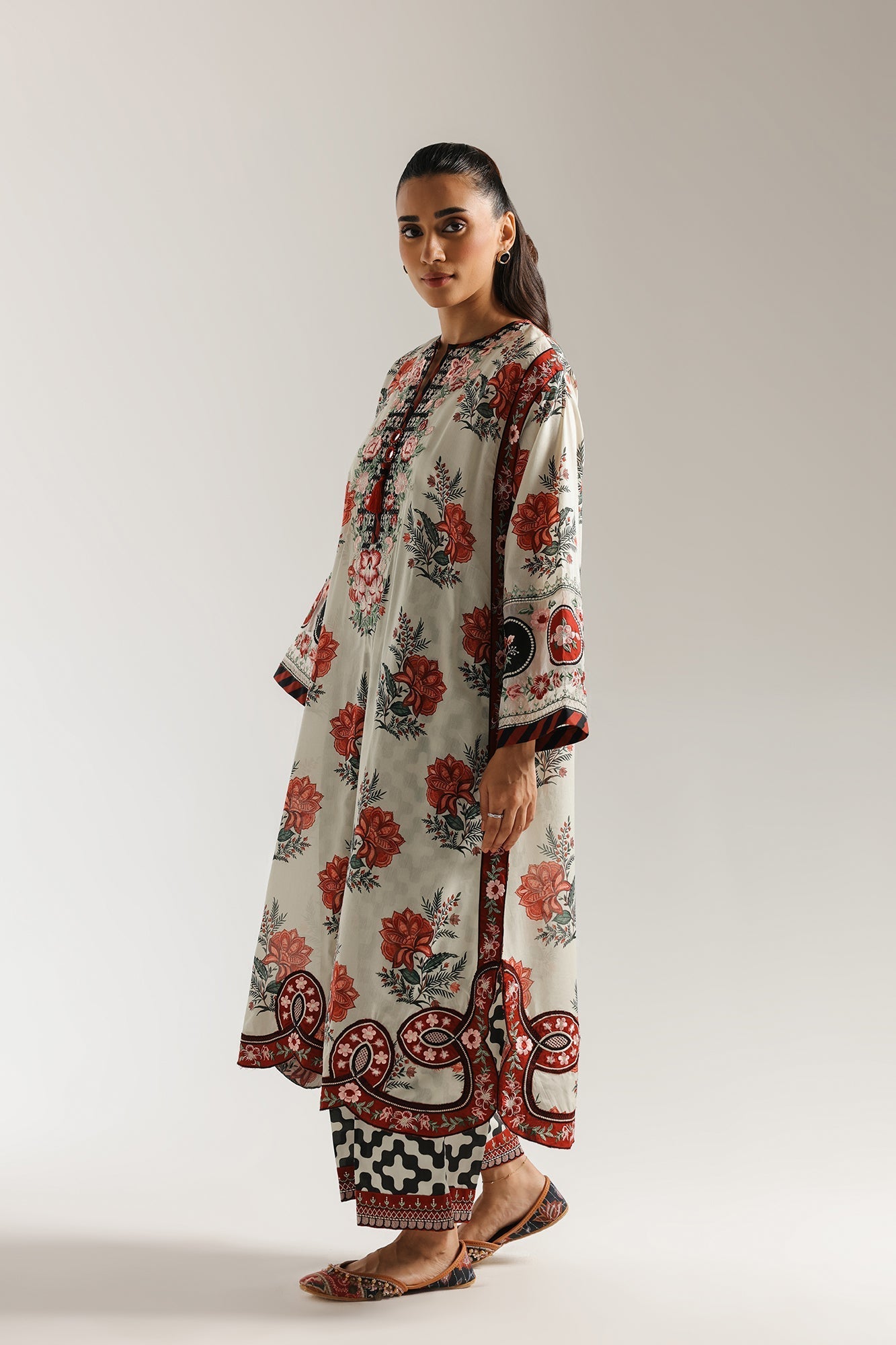 EMBROIDERED SUIT (E3297/103/004) - Image 3
