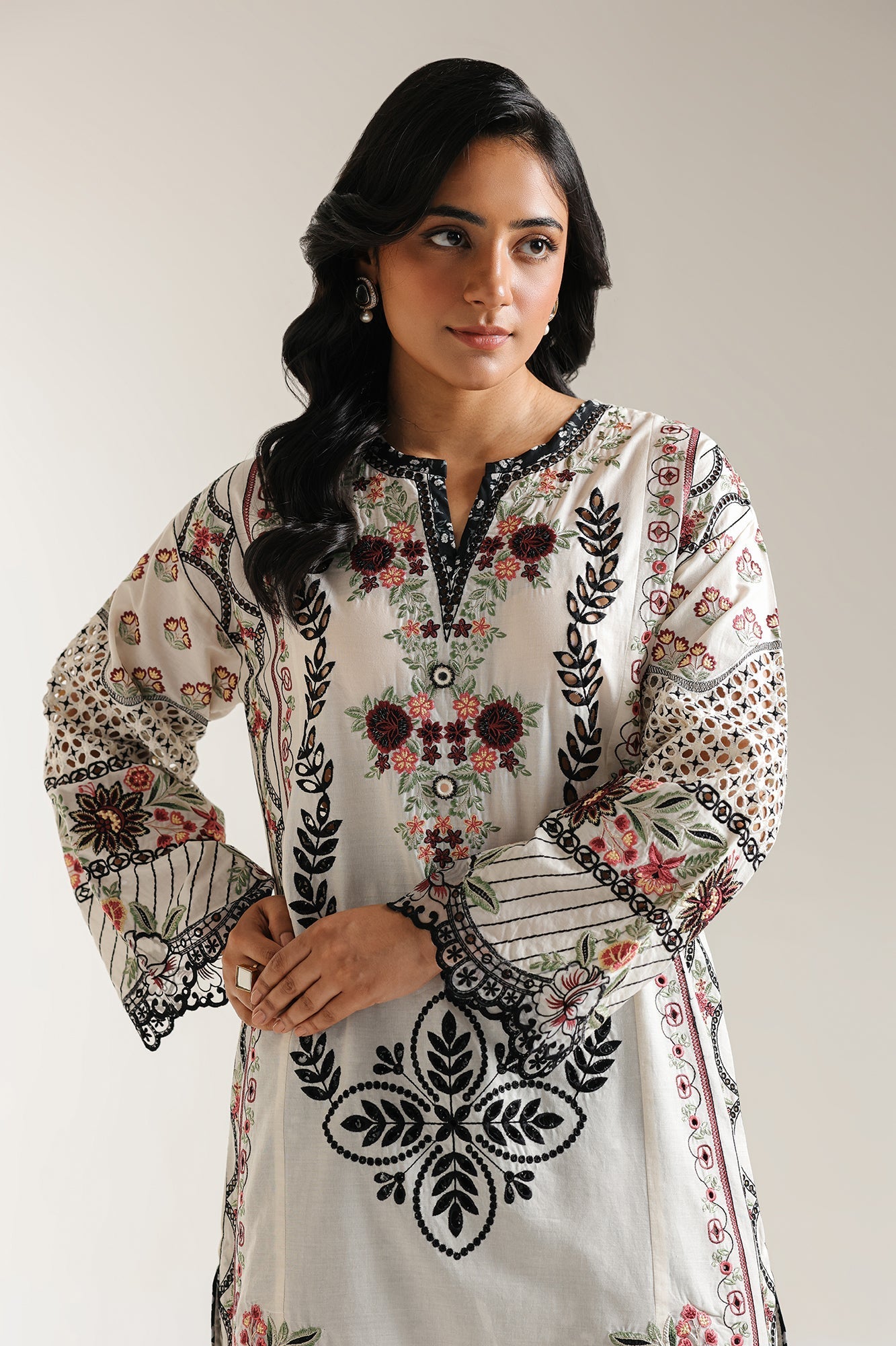 EMBROIDERED SUIT (E3298/103/002) - Image 4