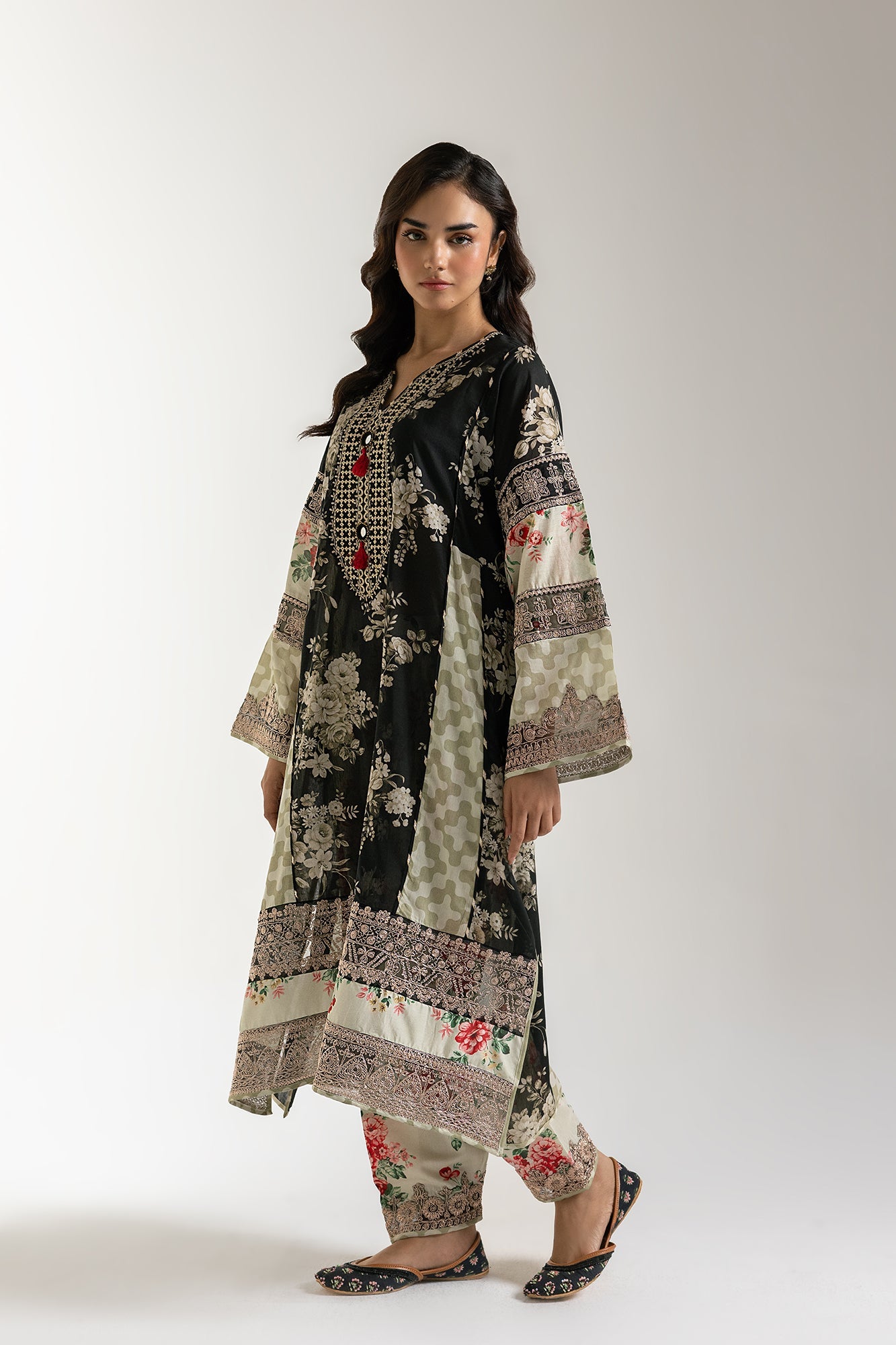 EMBROIDERED SUIT (E103/902/3303) - Image 2