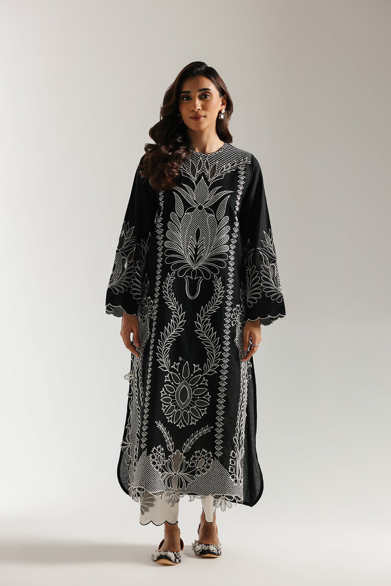 EMBROIDERED SUIT (E3305/103/902) - Image 2