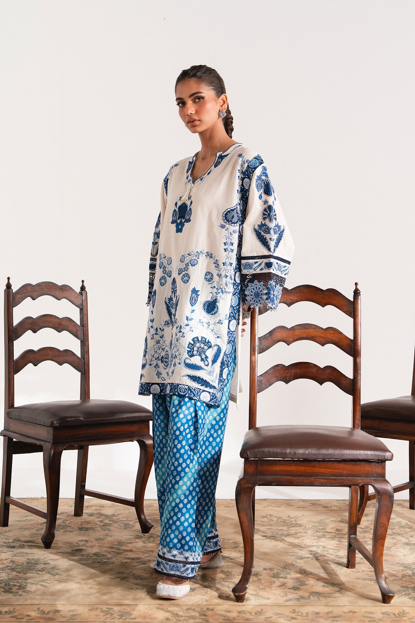 EMBROIDERED SUIT (E103/002/3306) - Image 3