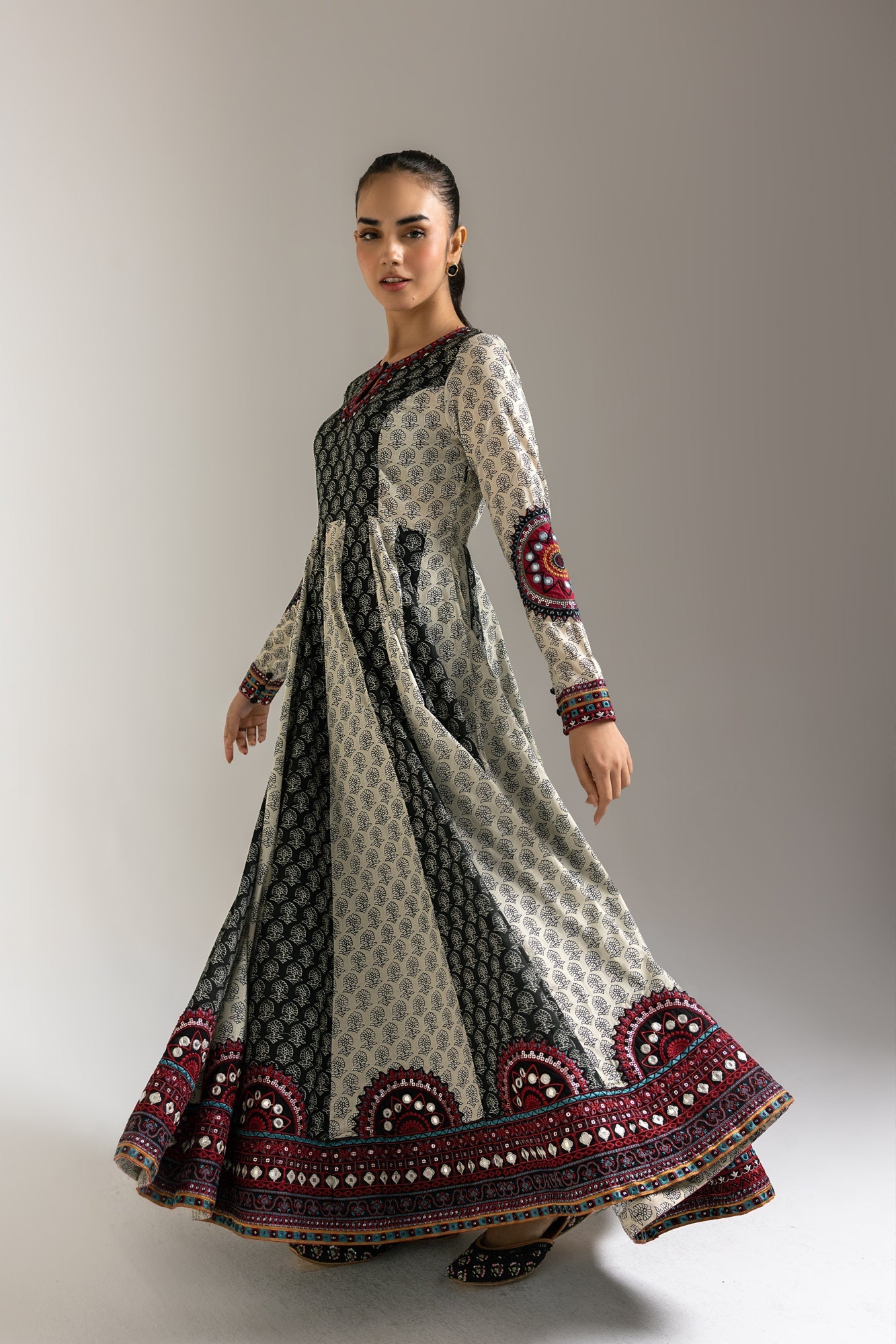 EMBROIDERED PISHWAS (E103/003/3311) - Image 5
