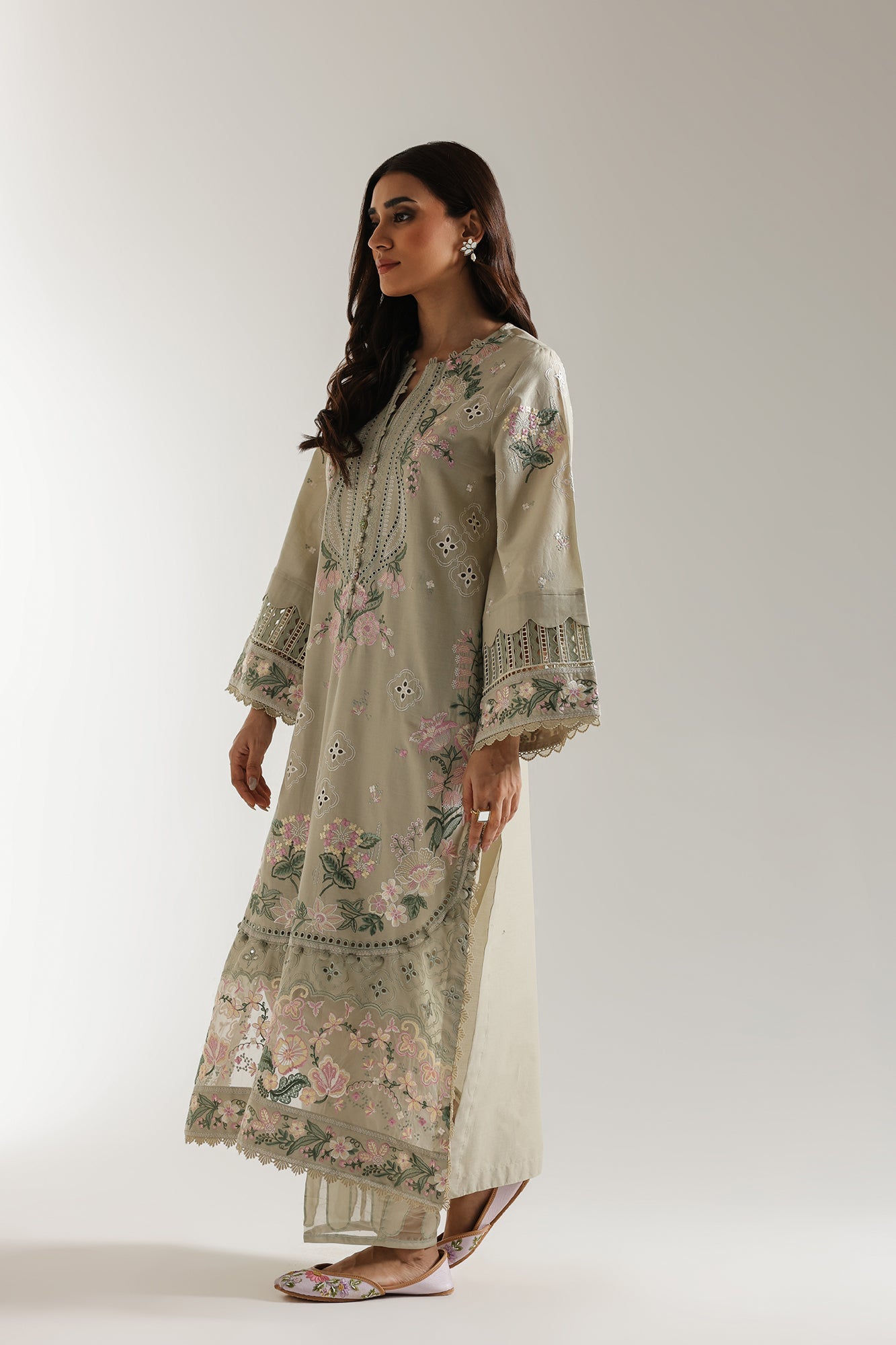 EMBROIDERED SUIT (E103/130/3318) - Image 3