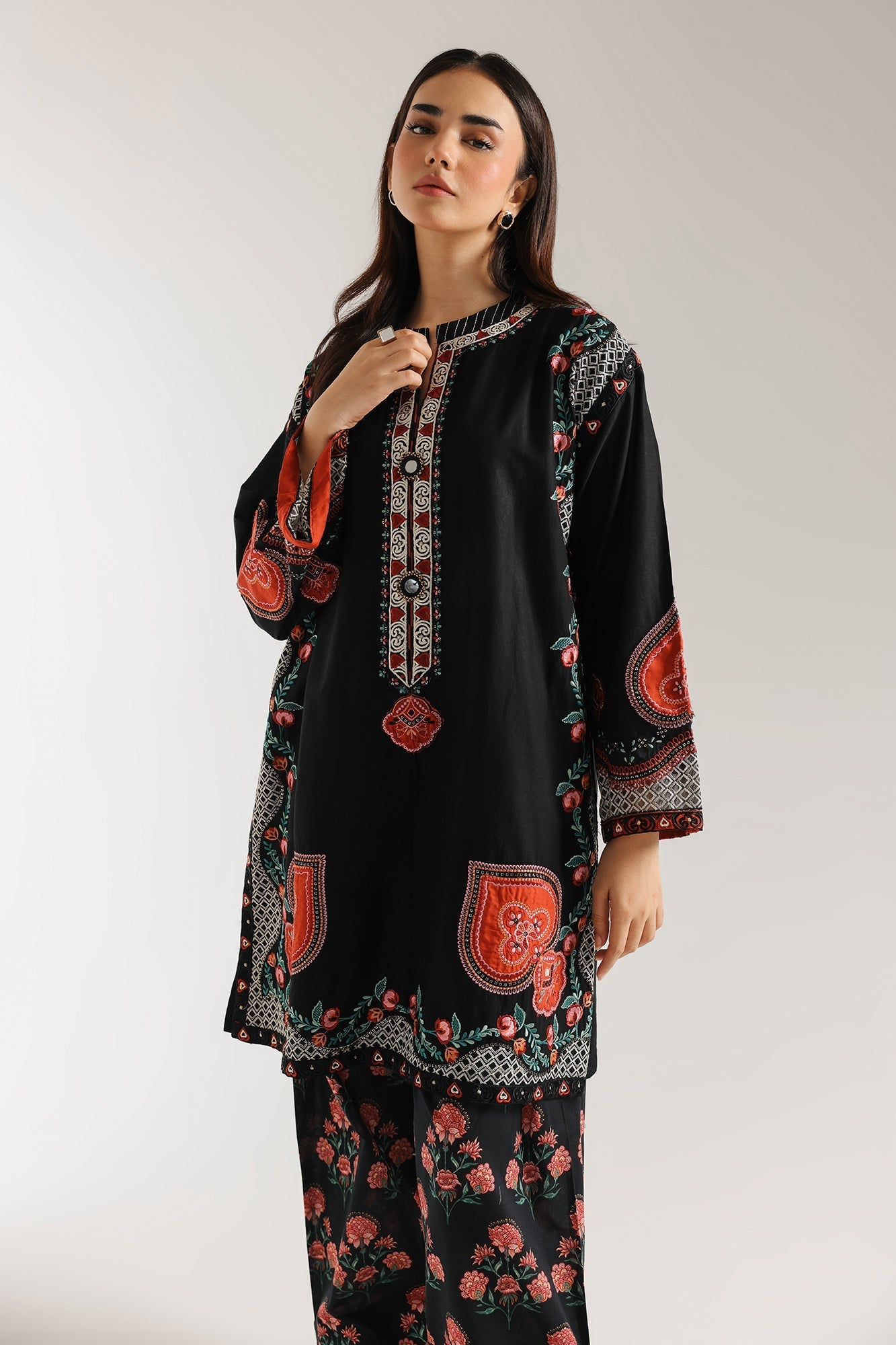 EMBROIDERED SUIT (E103/901/3328) - Image 5
