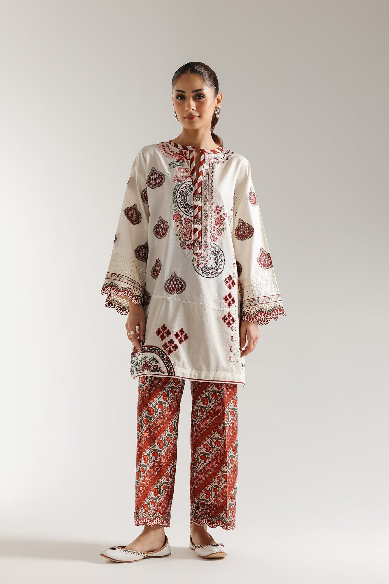 EMBROIDERED SUIT (E103/002/3330) - Image 2