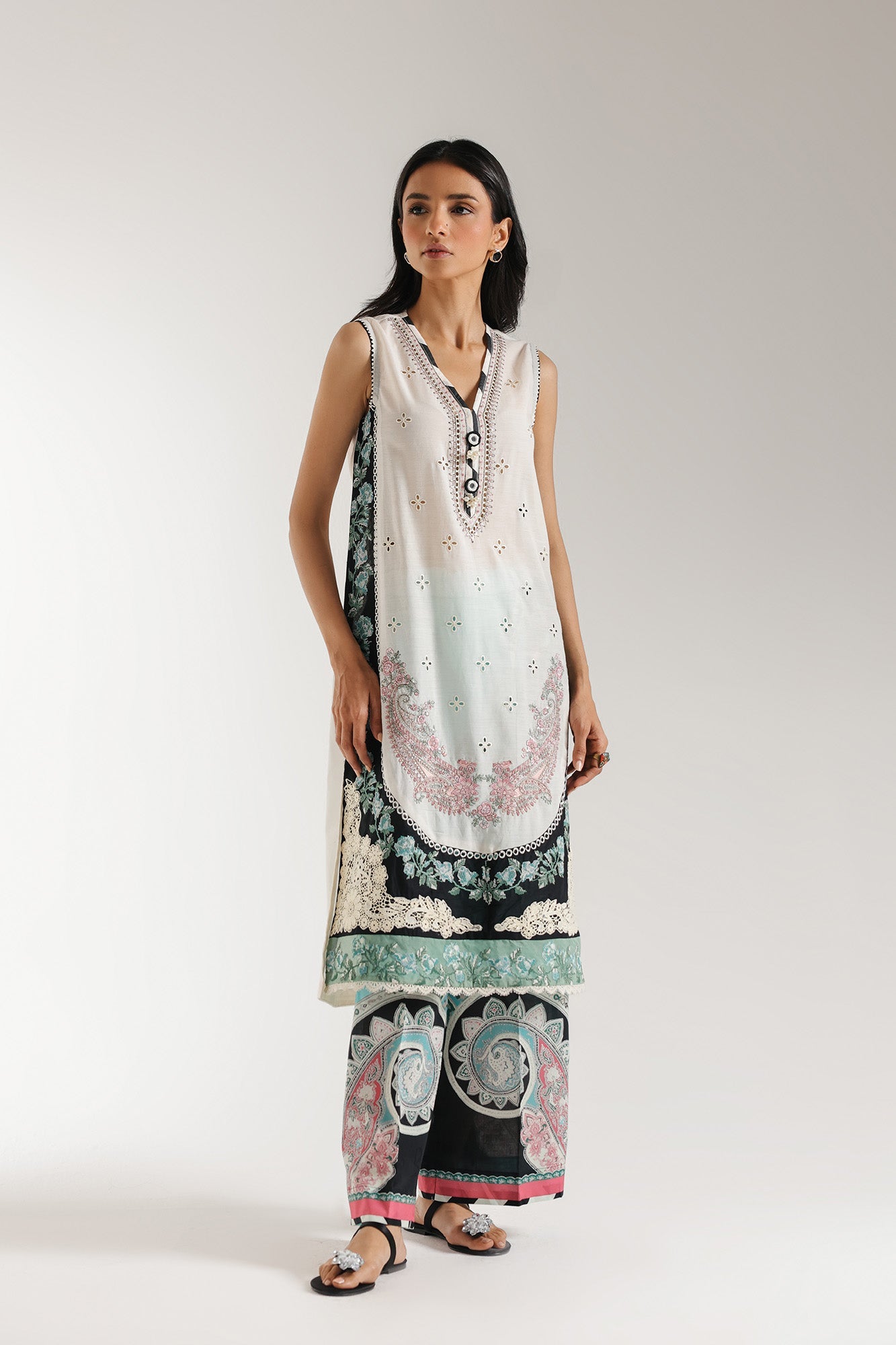EMBROIDERED SUIT (E3341/103/005) - Image 2
