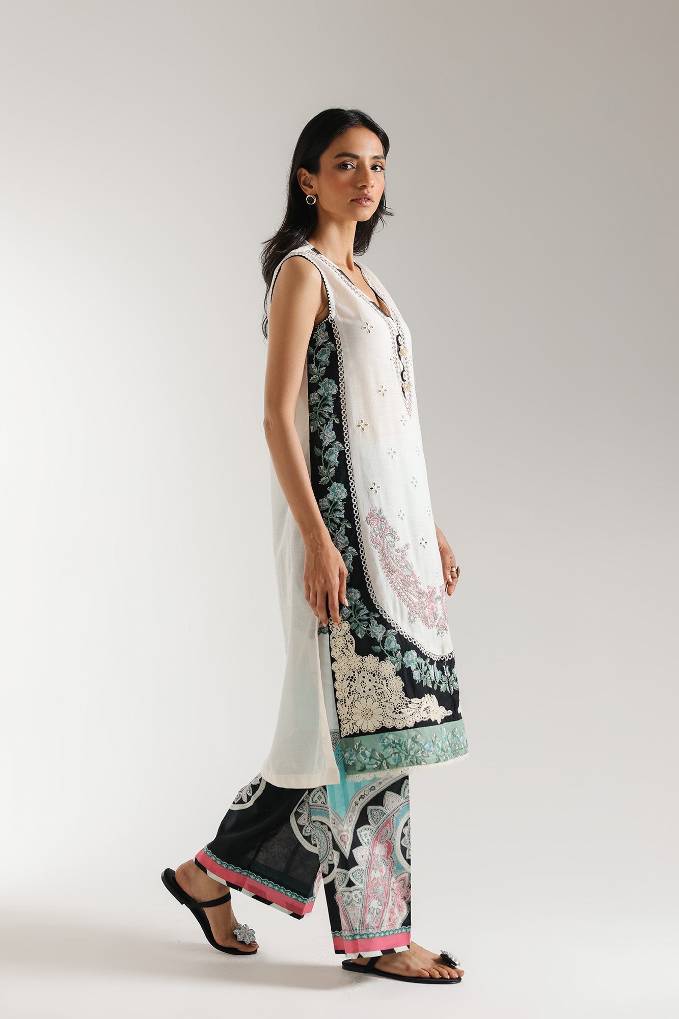 EMBROIDERED SUIT (E3341/103/005) - Image 3