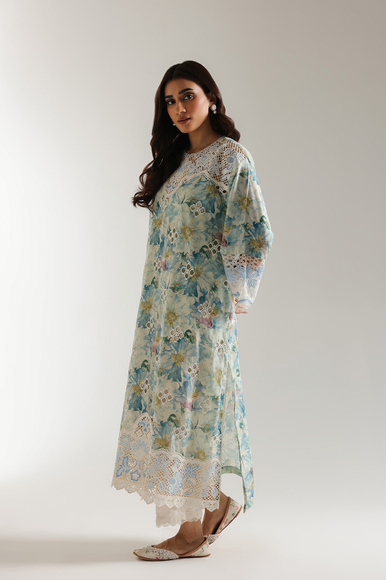 EMBROIDERED SUIT (E103/002/3373) - Image 3