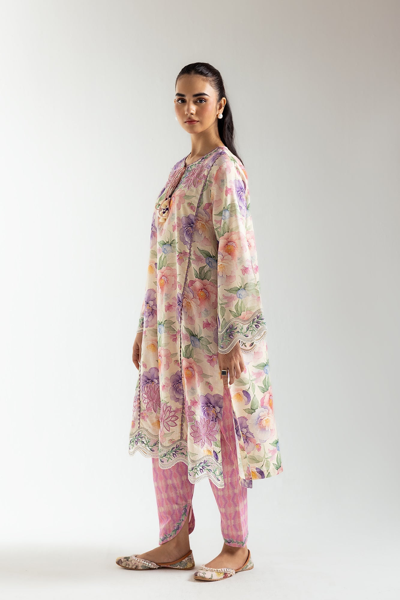 EMBROIDERED SUIT (E103/002/3376) - Image 3