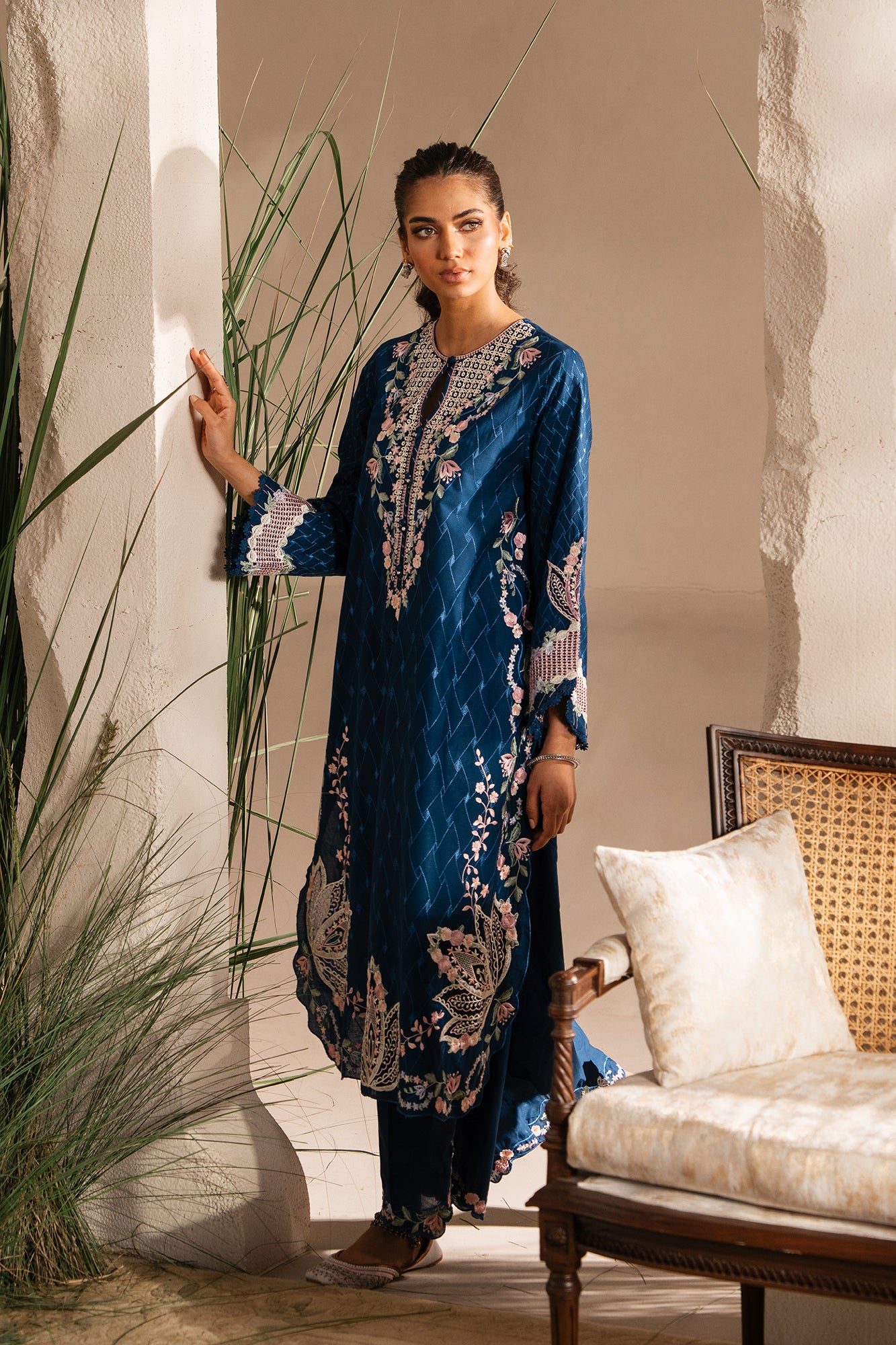 EMBROIDERED SUIT (E3385/103/623) - Image 7
