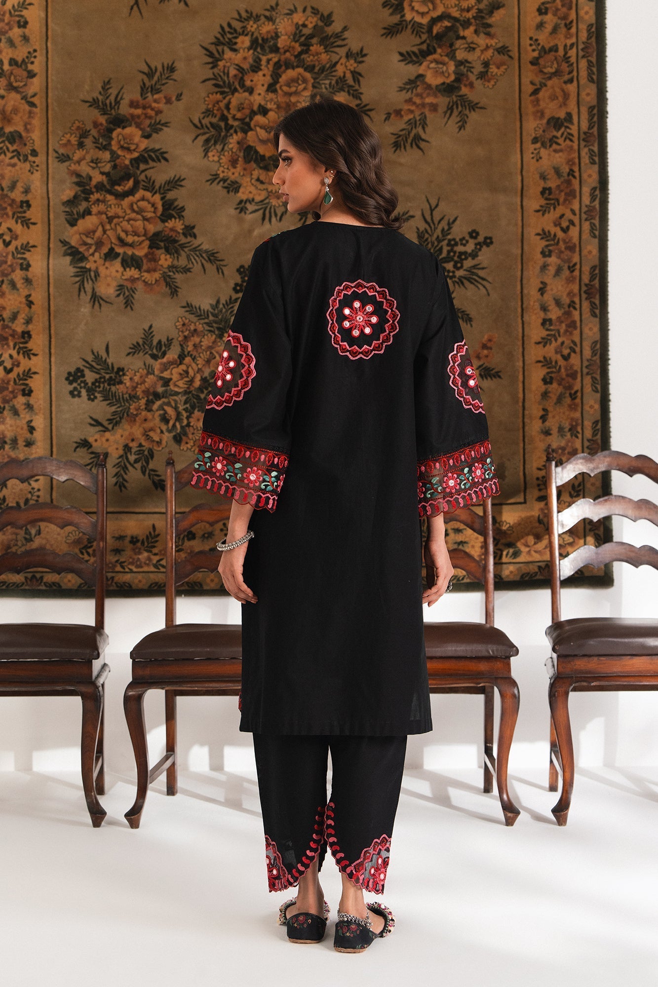 EMBROIDERED SUIT (E3390/103/902) - Image 4