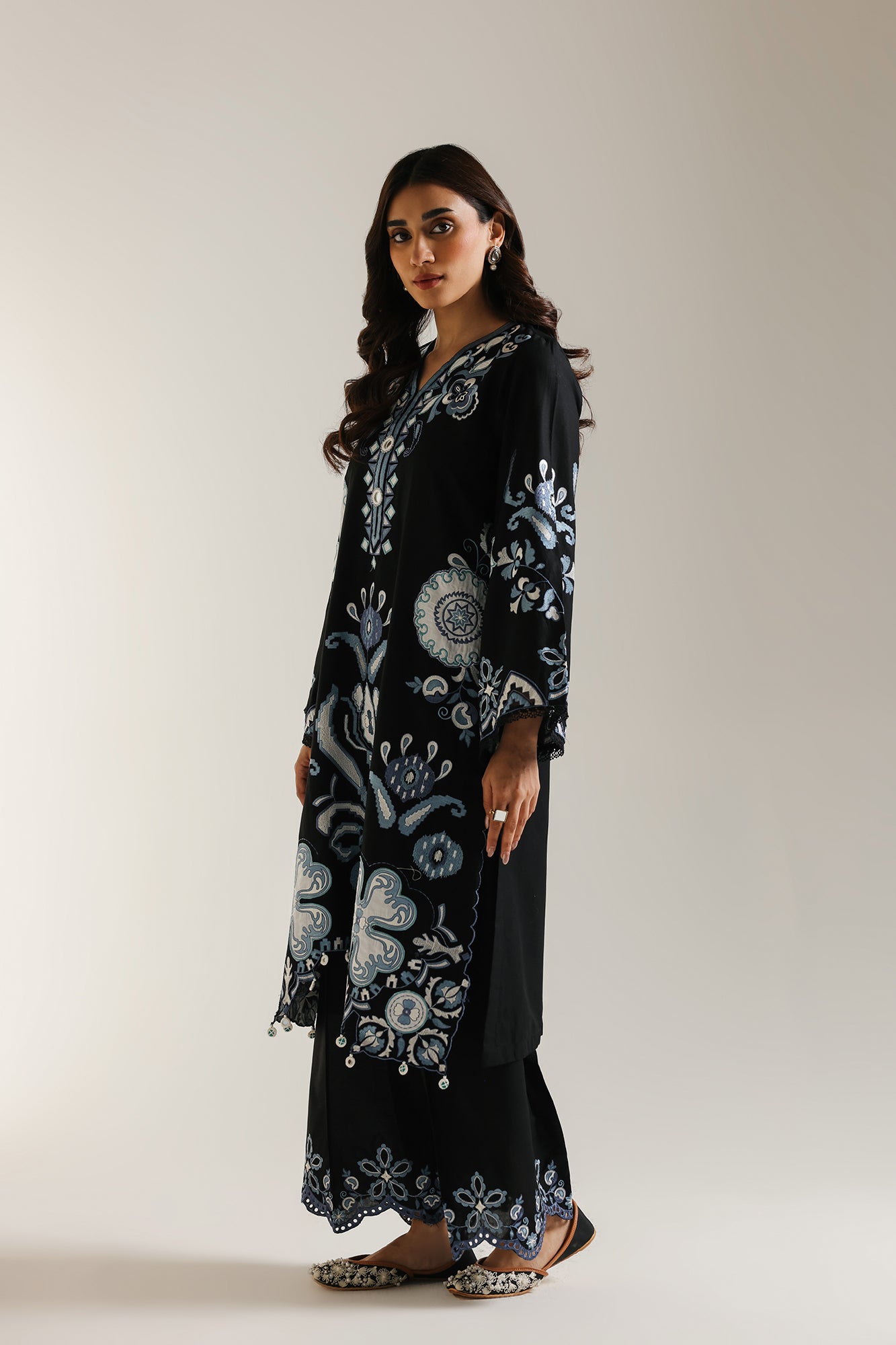 EMBROIDERED SUIT (E3395/103/902) - Image 3