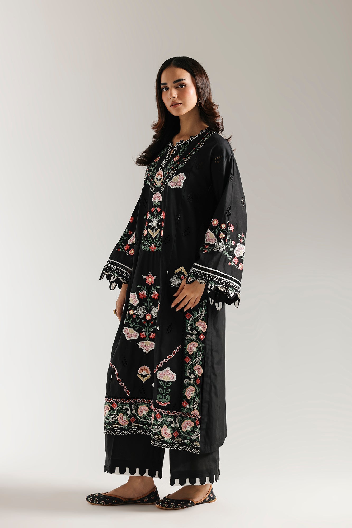 EMBROIDERED SUIT (E3441/103/902) - Image 4