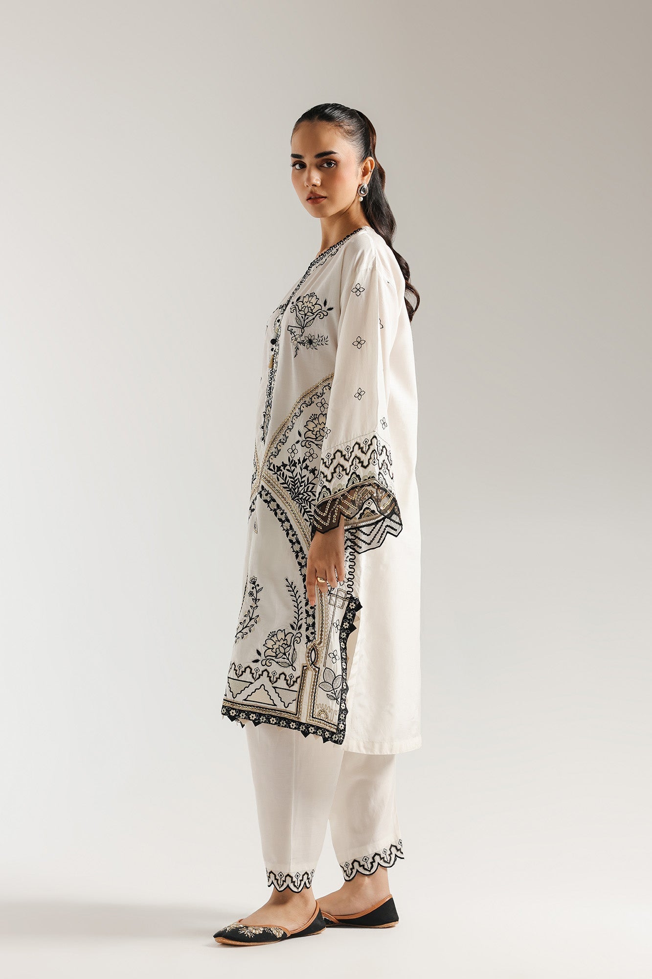 EMBROIDERED SUIT (E3443/103/902) - Image 2