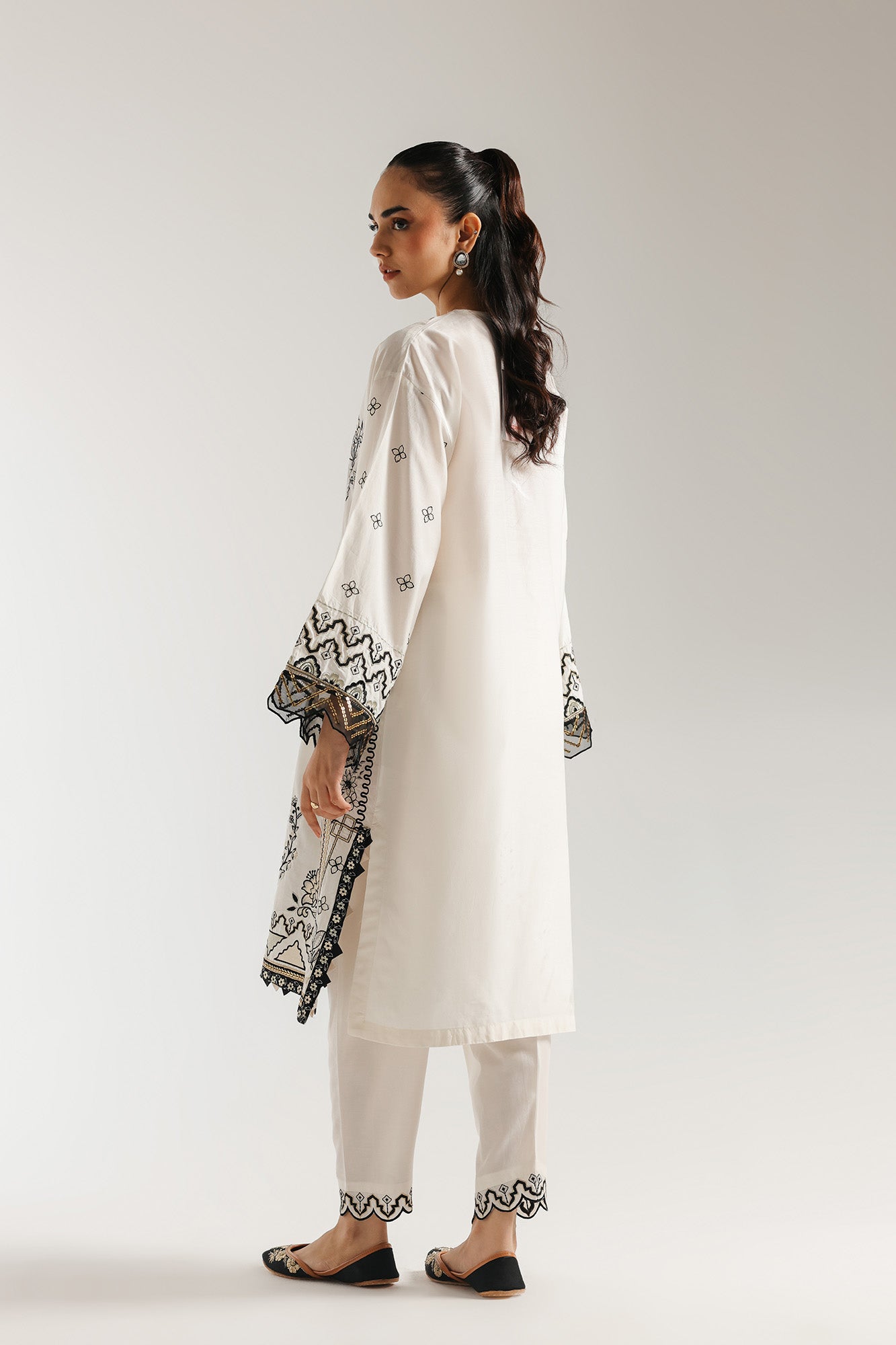EMBROIDERED SUIT (E3443/103/902) - Image 3