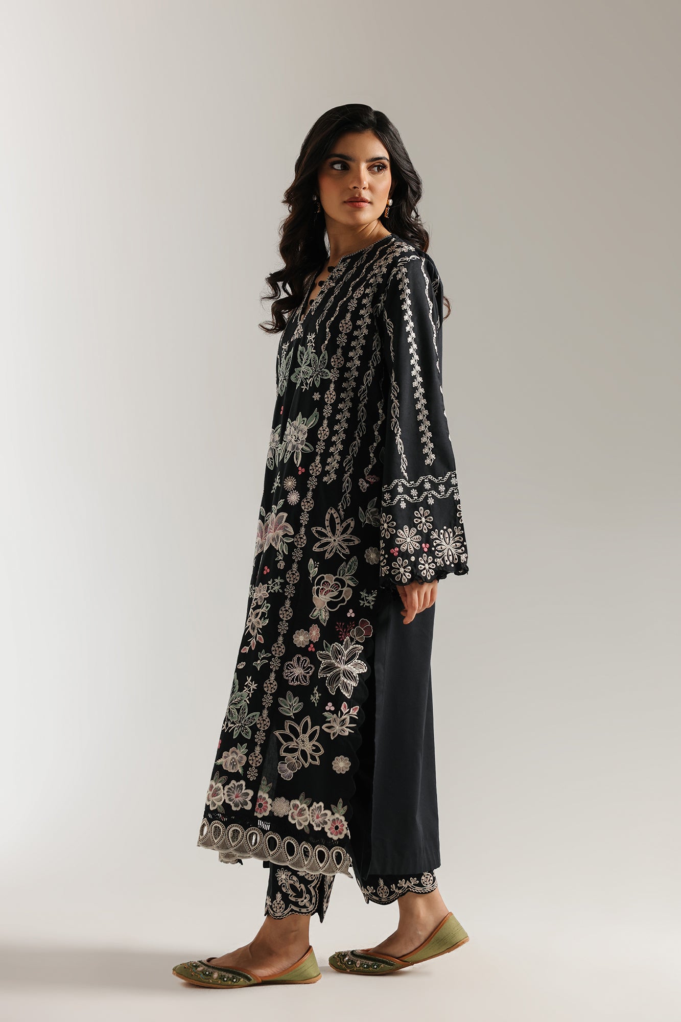 EMBROIDERED SUIT (E3475/103/902) - Image 2