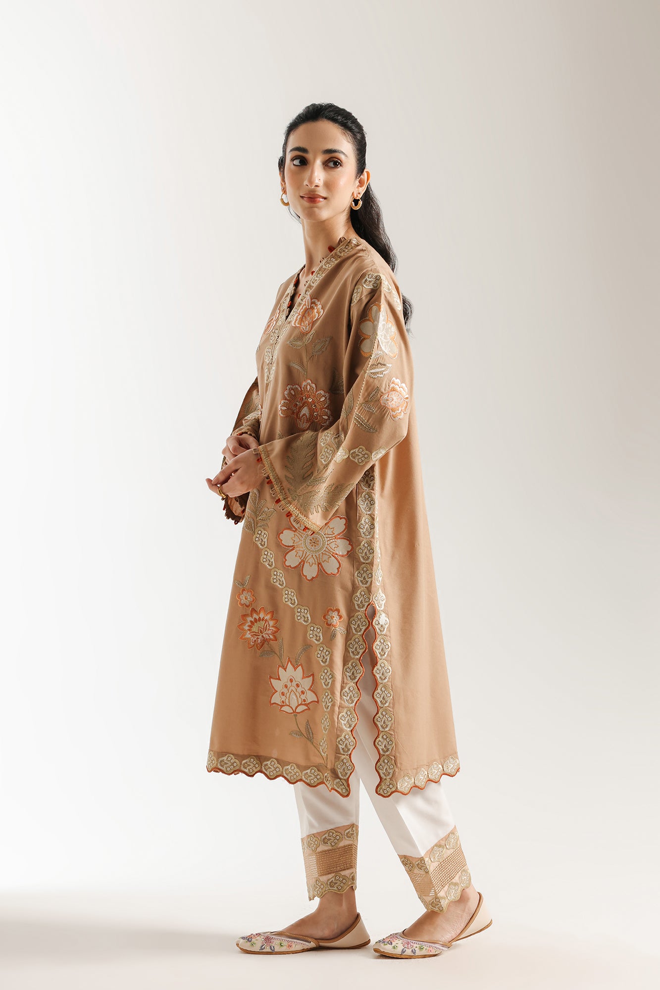 EMBROIDERED SUIT (E3496/103/329) - Image 3