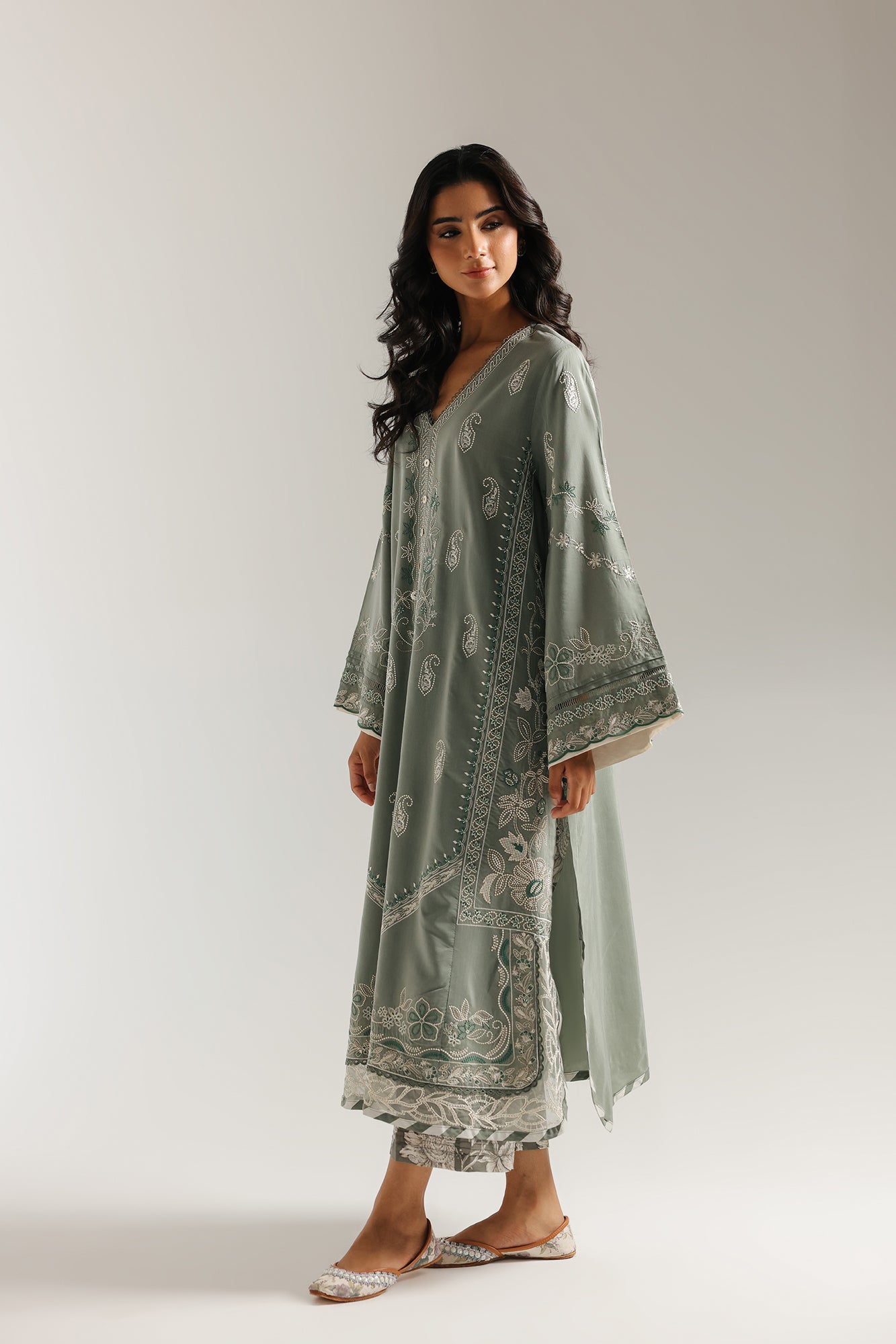EMBROIDERED SUIT (E3499/103/118) - Image 3