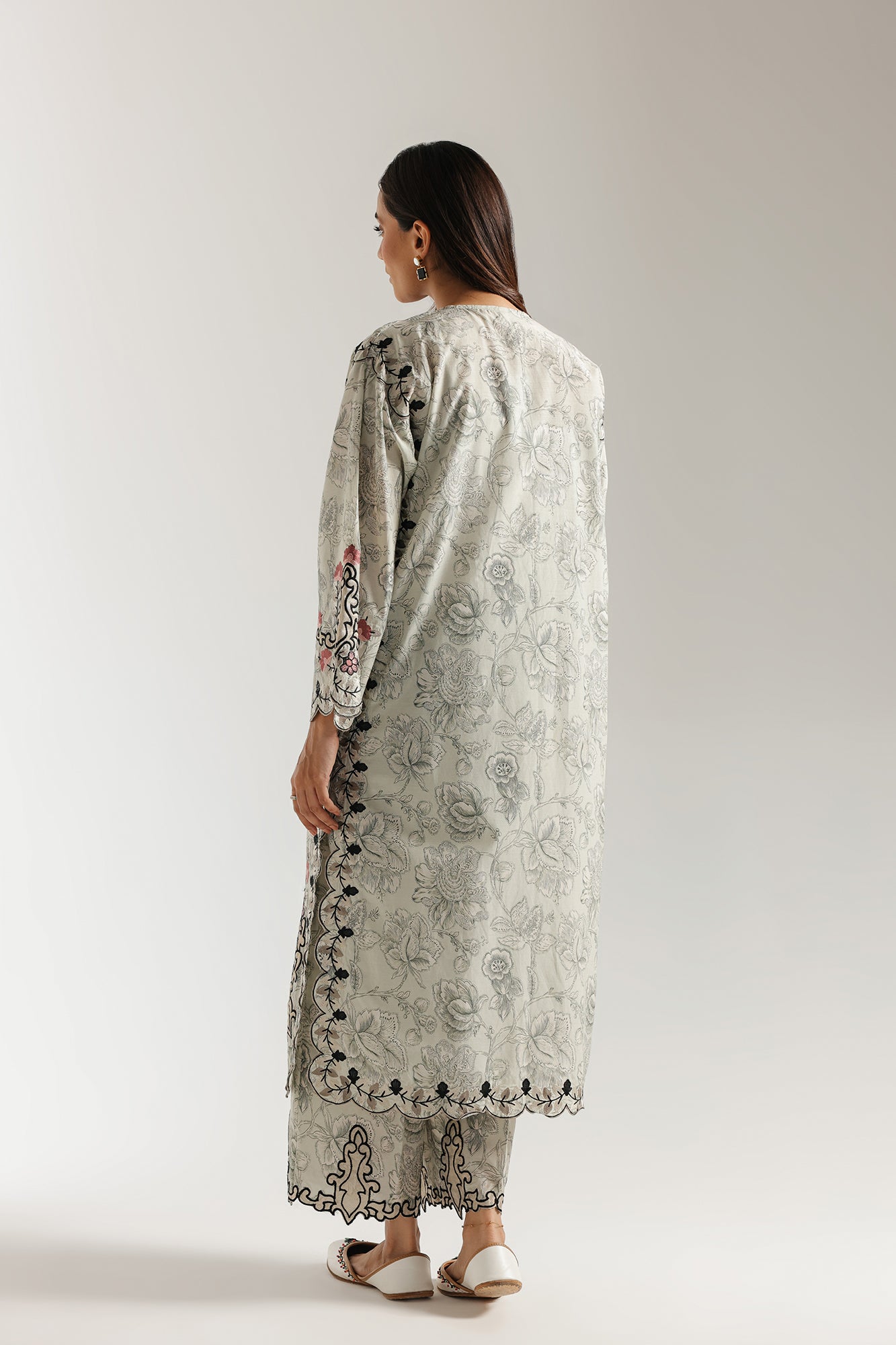 EMBROIDERED SUIT (E3500/103/817) - Image 4