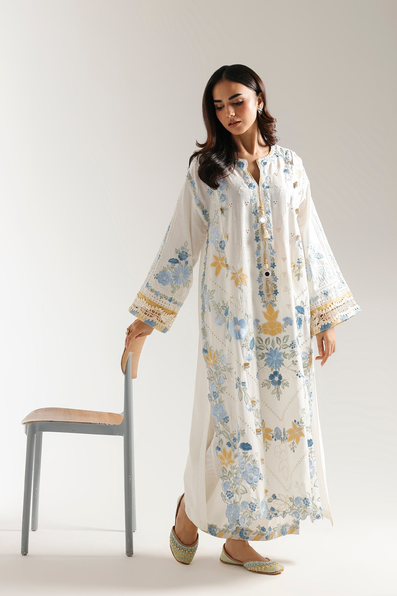 EMBROIDERED SUIT (E3509/103/003)