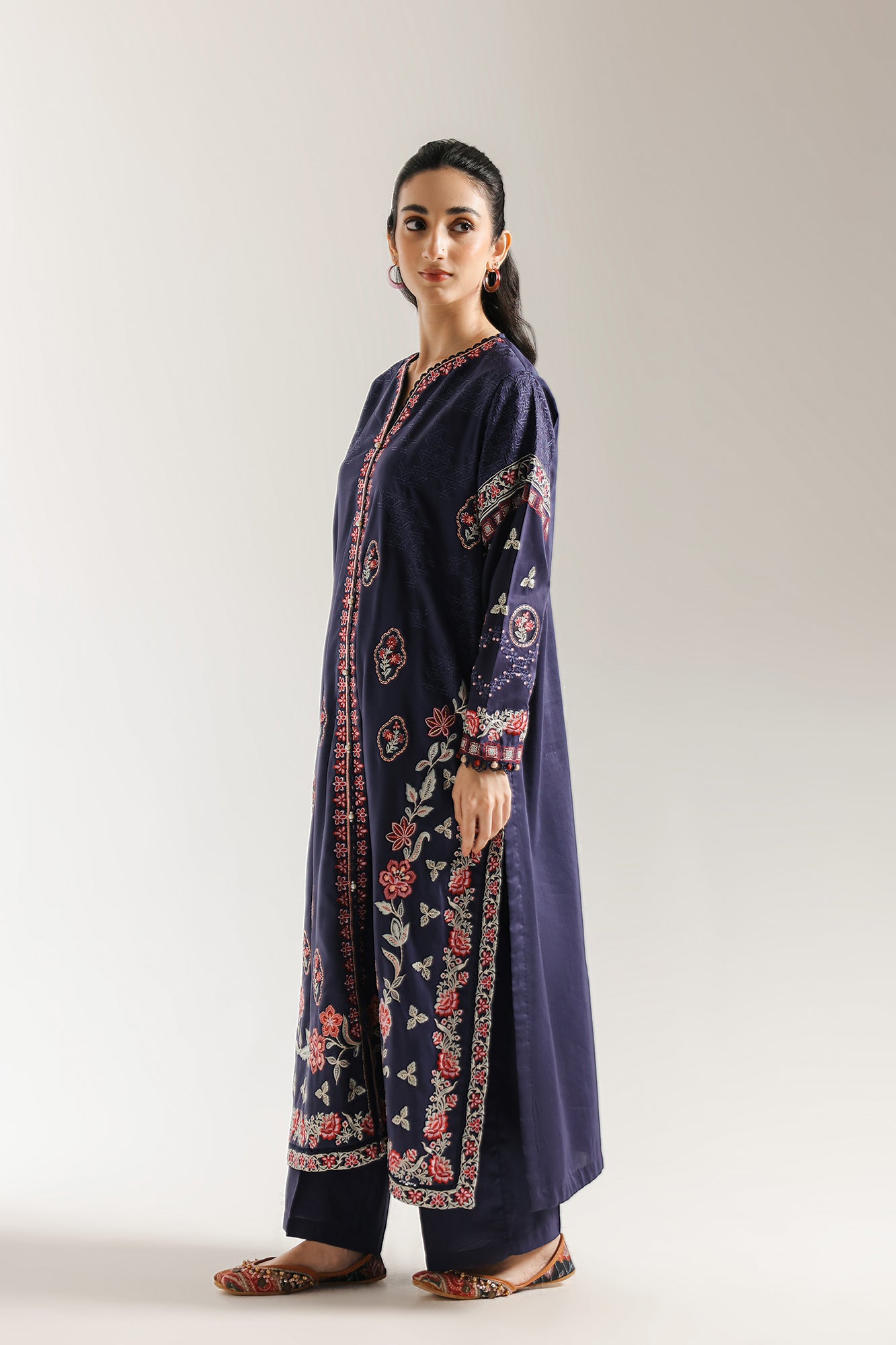 EMBROIDERED SUIT (E3513/103/622) - Image 2