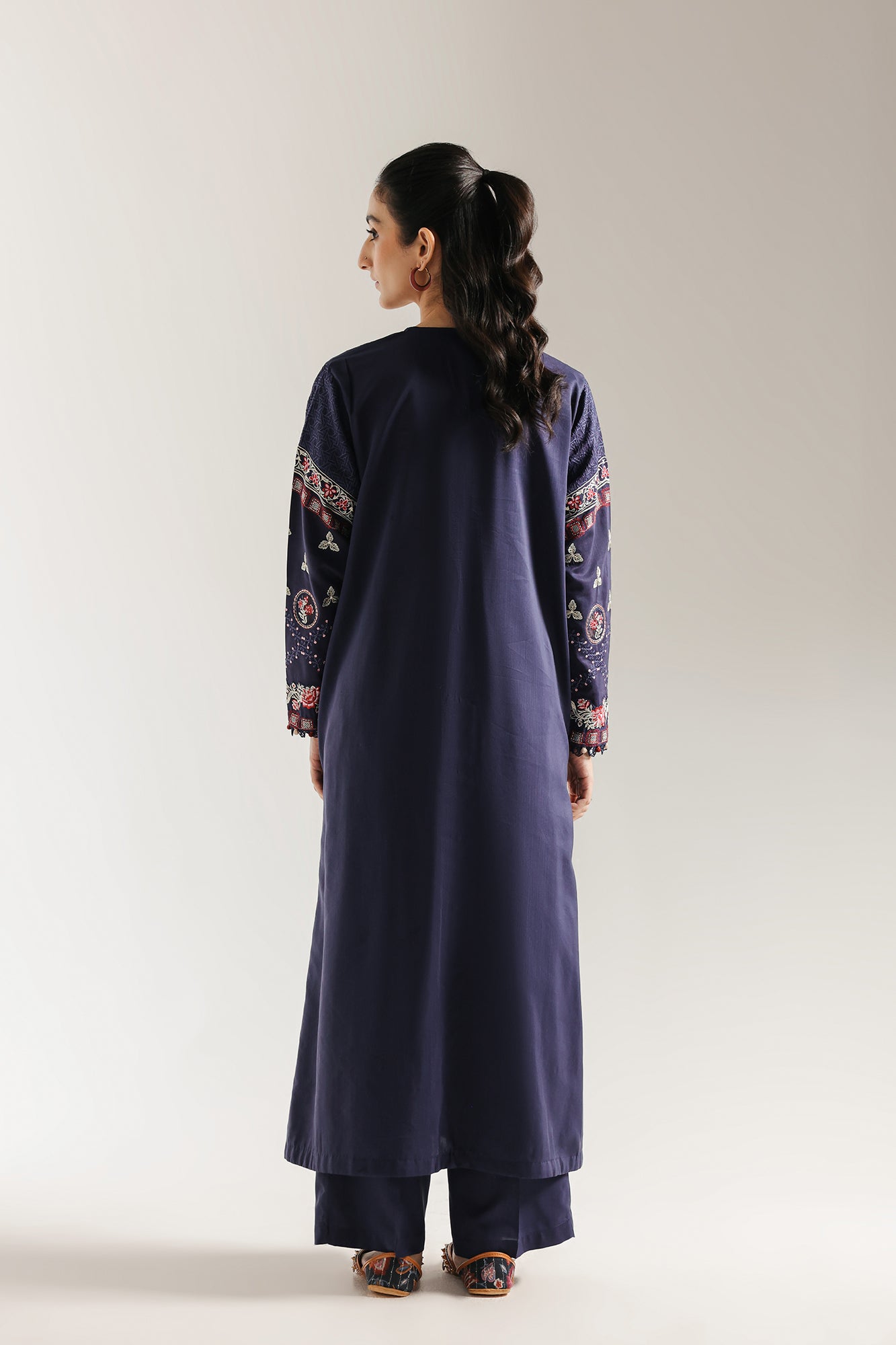 EMBROIDERED SUIT (E3513/103/622) - Image 3