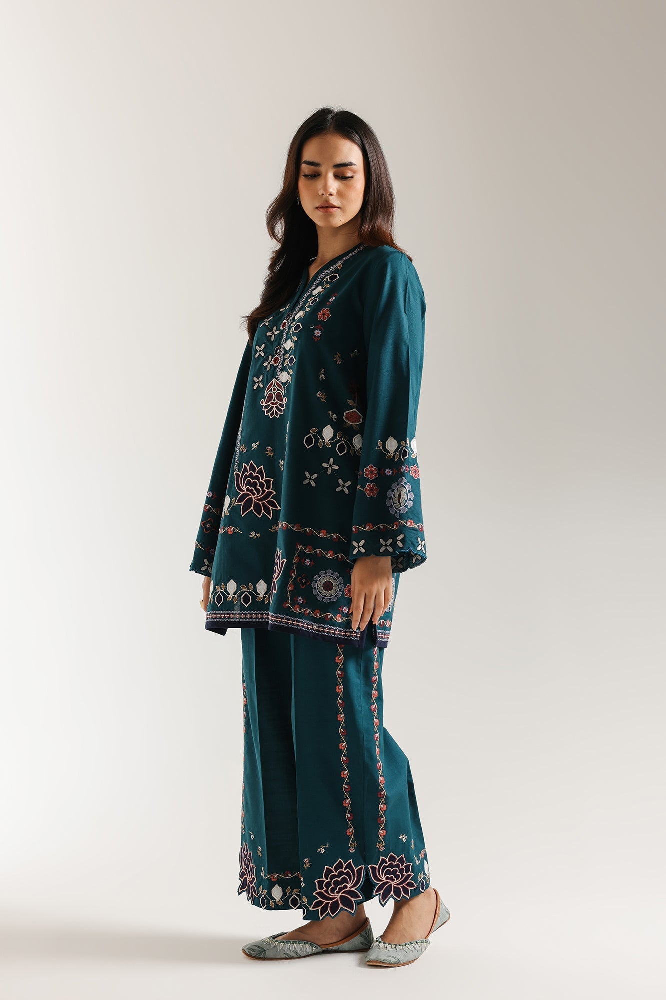 EMBROIDERED SUIT (E3605/103/602) - Image 3
