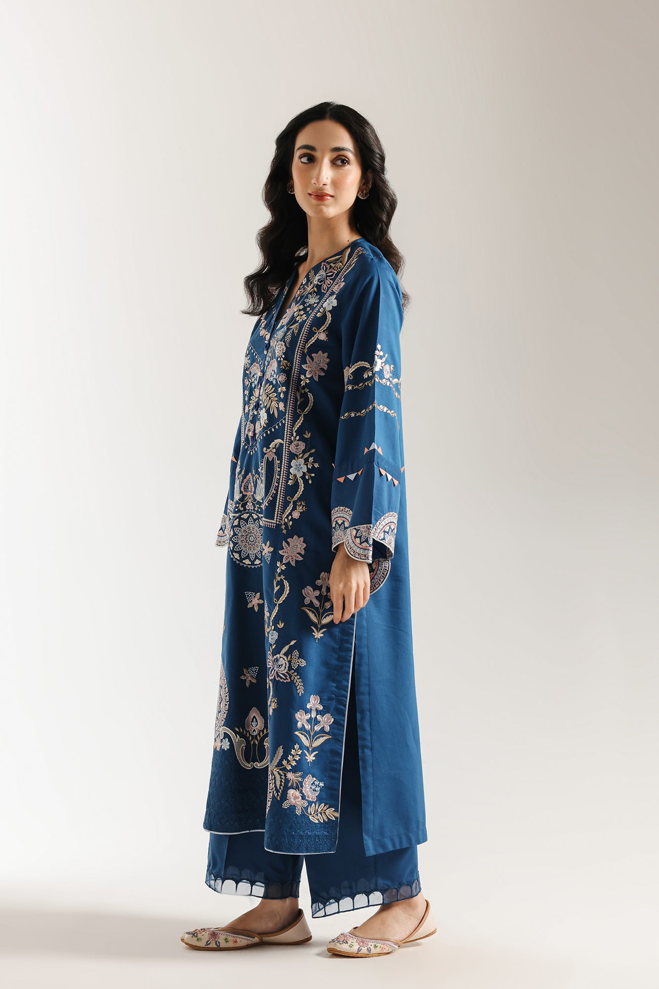 EMBROIDERED SUIT (E3611/103/622) - Image 3