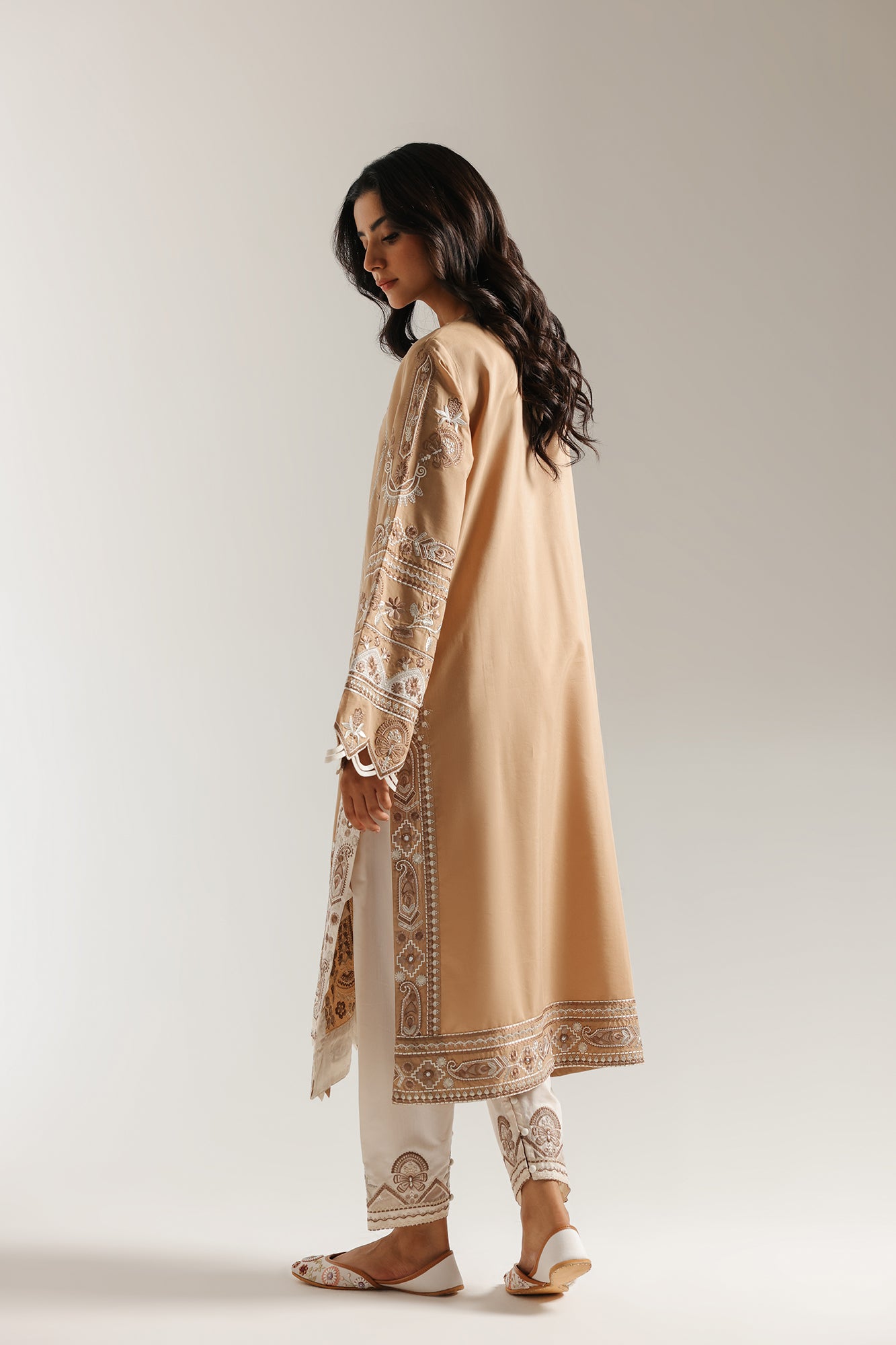 EMBROIDERED SUIT (E3614/103/007) - Image 4
