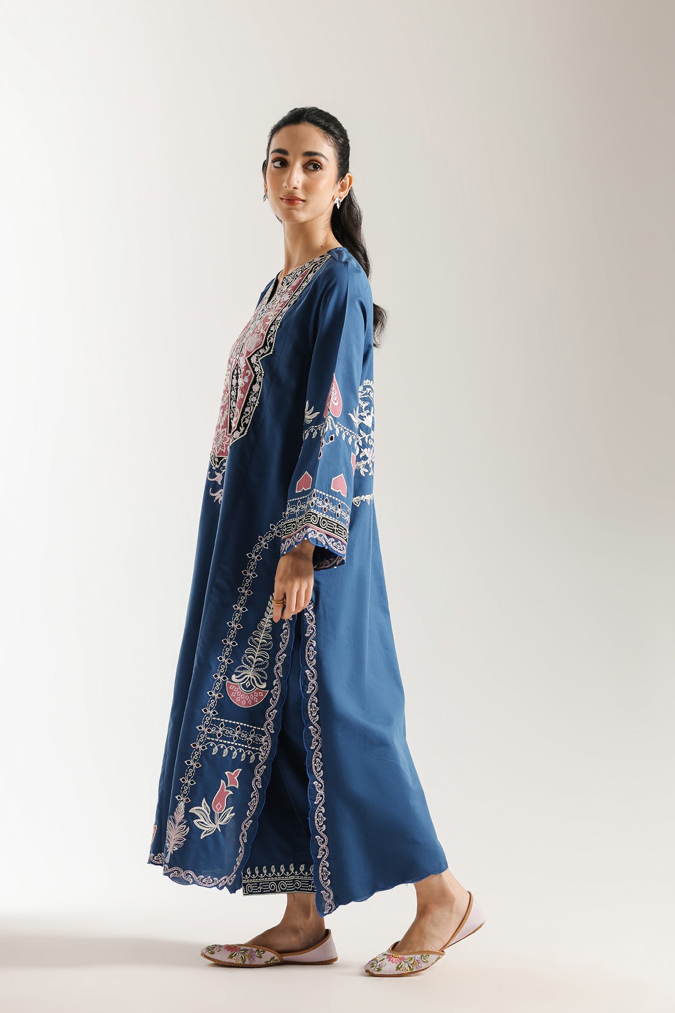 EMBROIDERED SUIT (E3615/103/624) - Image 4