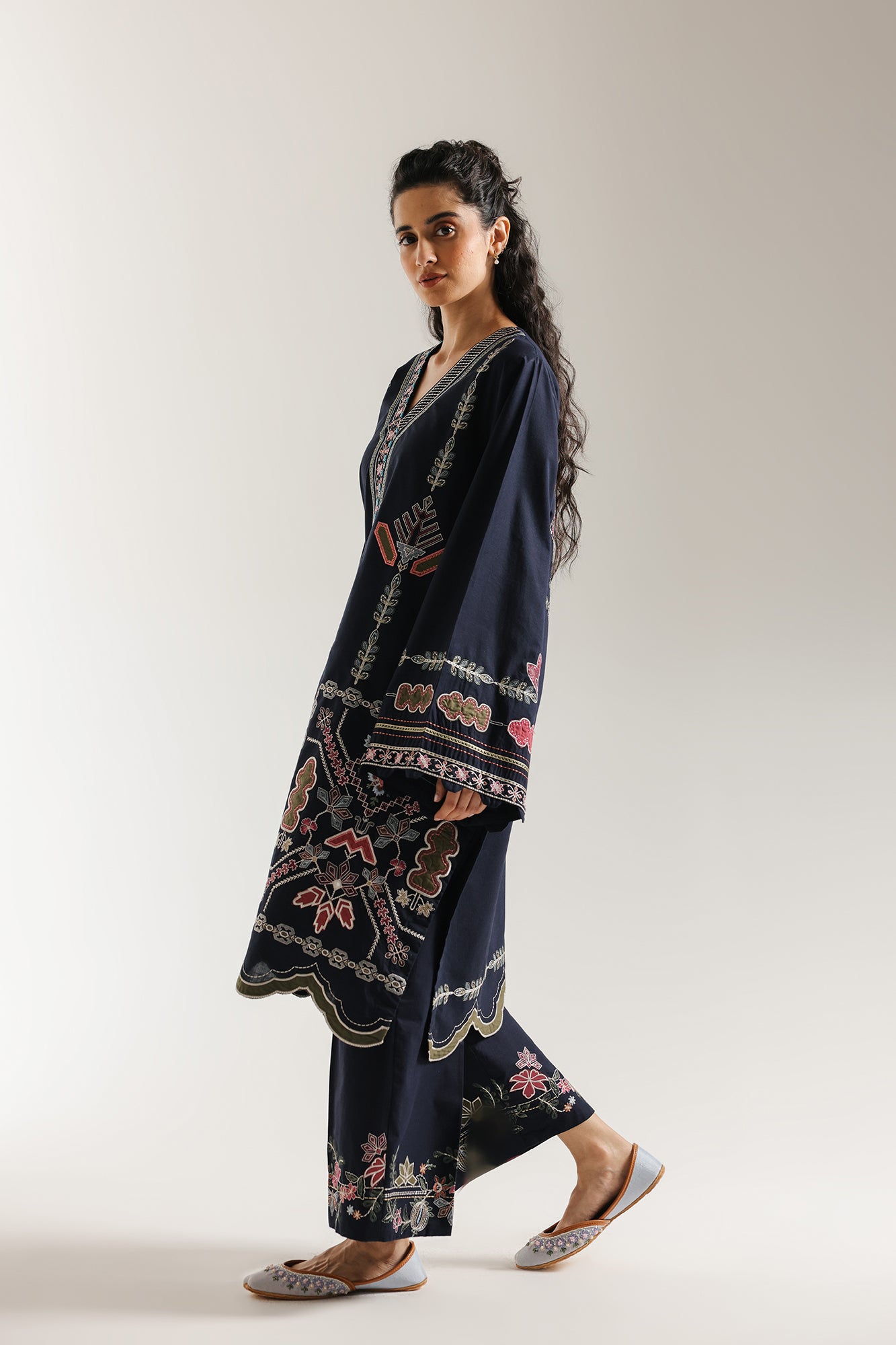 EMBROIDERED SUIT (E3629/103/624) - Image 3