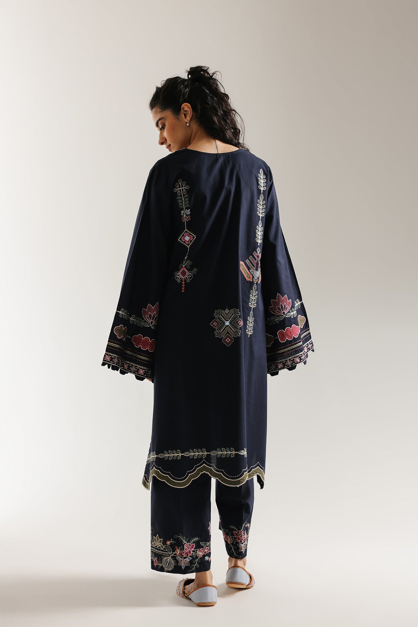EMBROIDERED SUIT (E3629/103/624) - Image 4