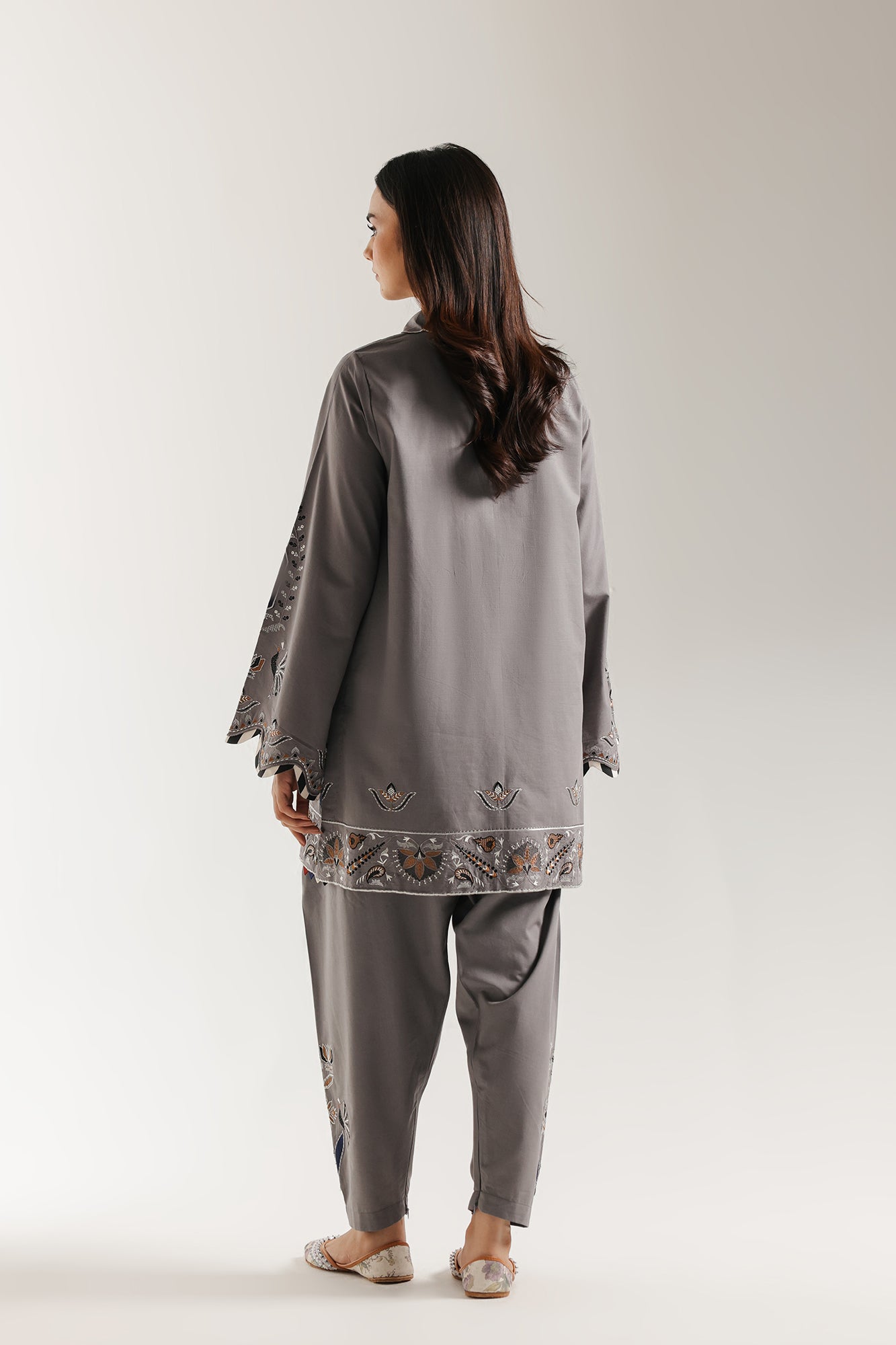 EMBROIDERED SUIT (E3634/103/905) - Image 4