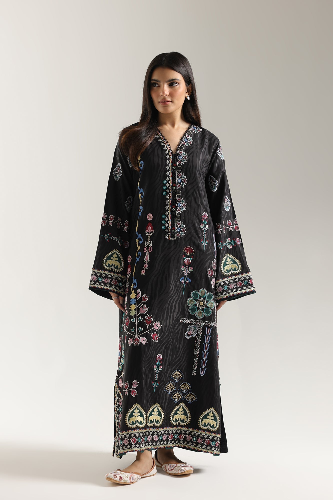 EMBROIDERED KAFTAN (E3637/103/902) - Image 2