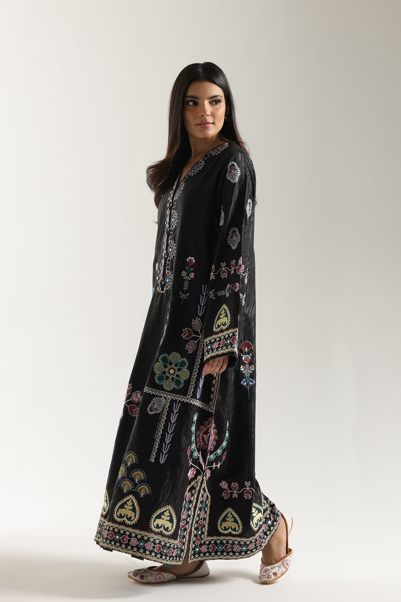 EMBROIDERED KAFTAN (E3637/103/902) - Image 3
