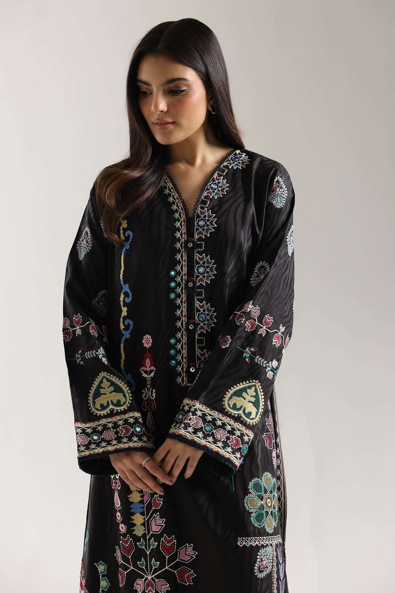 EMBROIDERED KAFTAN (E3637/103/902) - Image 5
