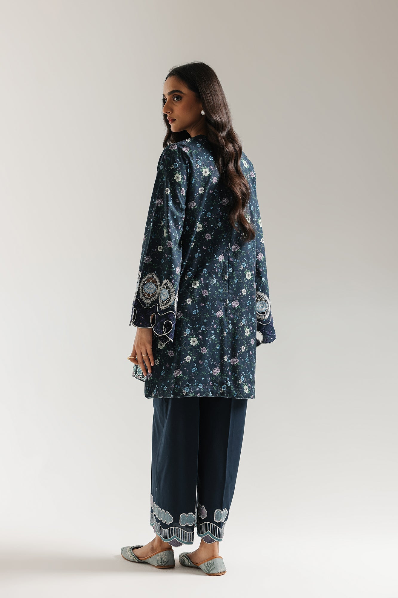 EMBROIDERED SUIT (E3646/103/618) - Image 4