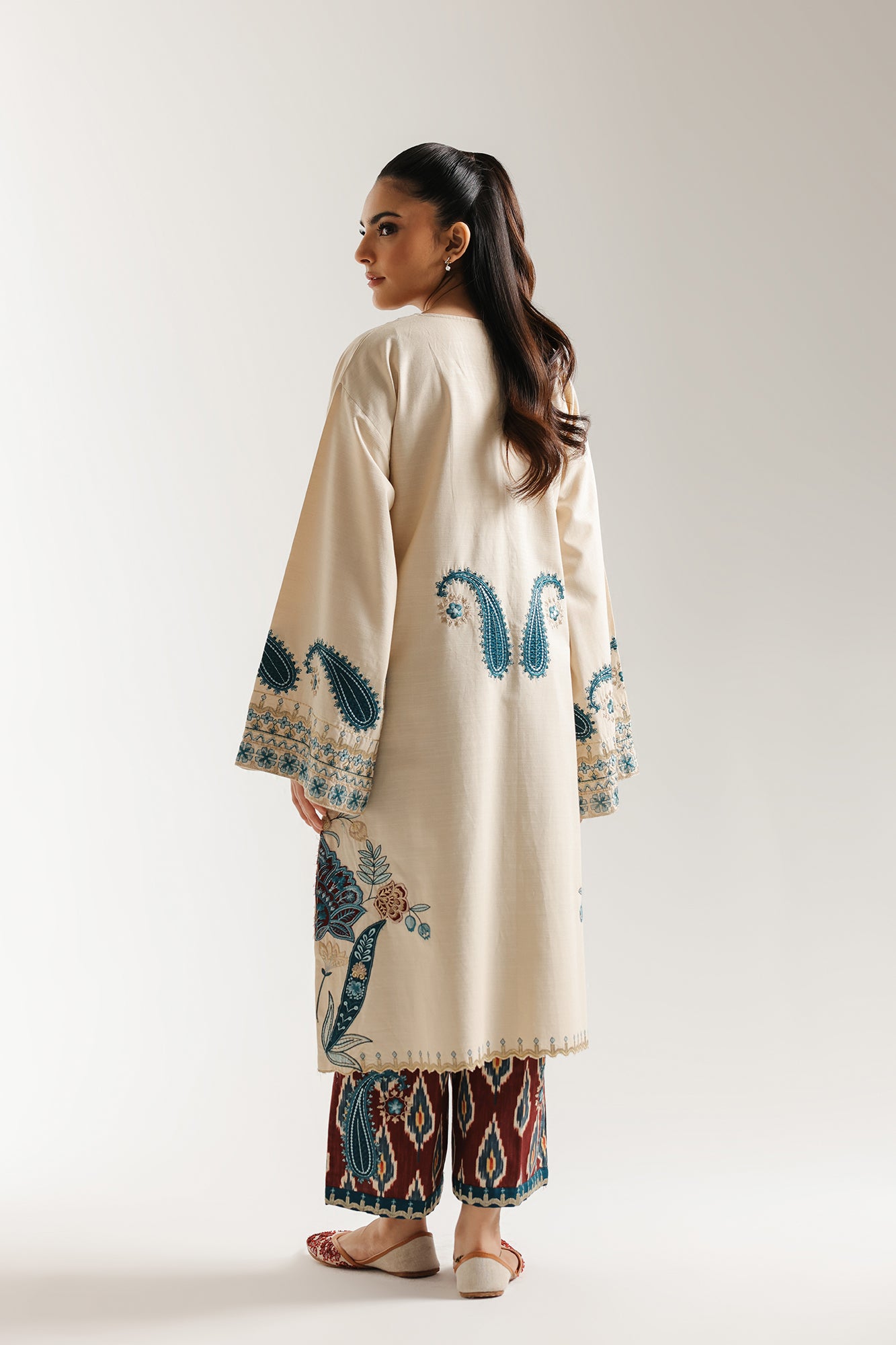EMBROIDERED SUIT (E3670/103/004) - Image 4