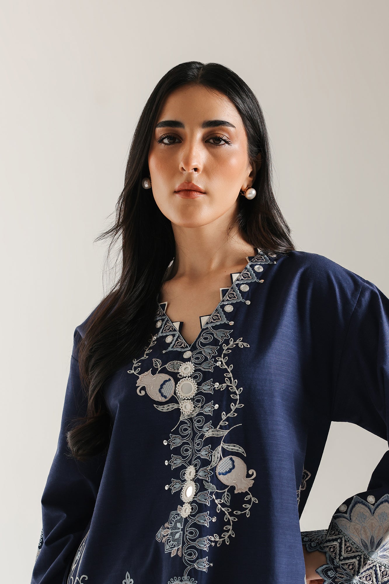 EMBROIDERED SUIT (E3671/103/603) - Image 4