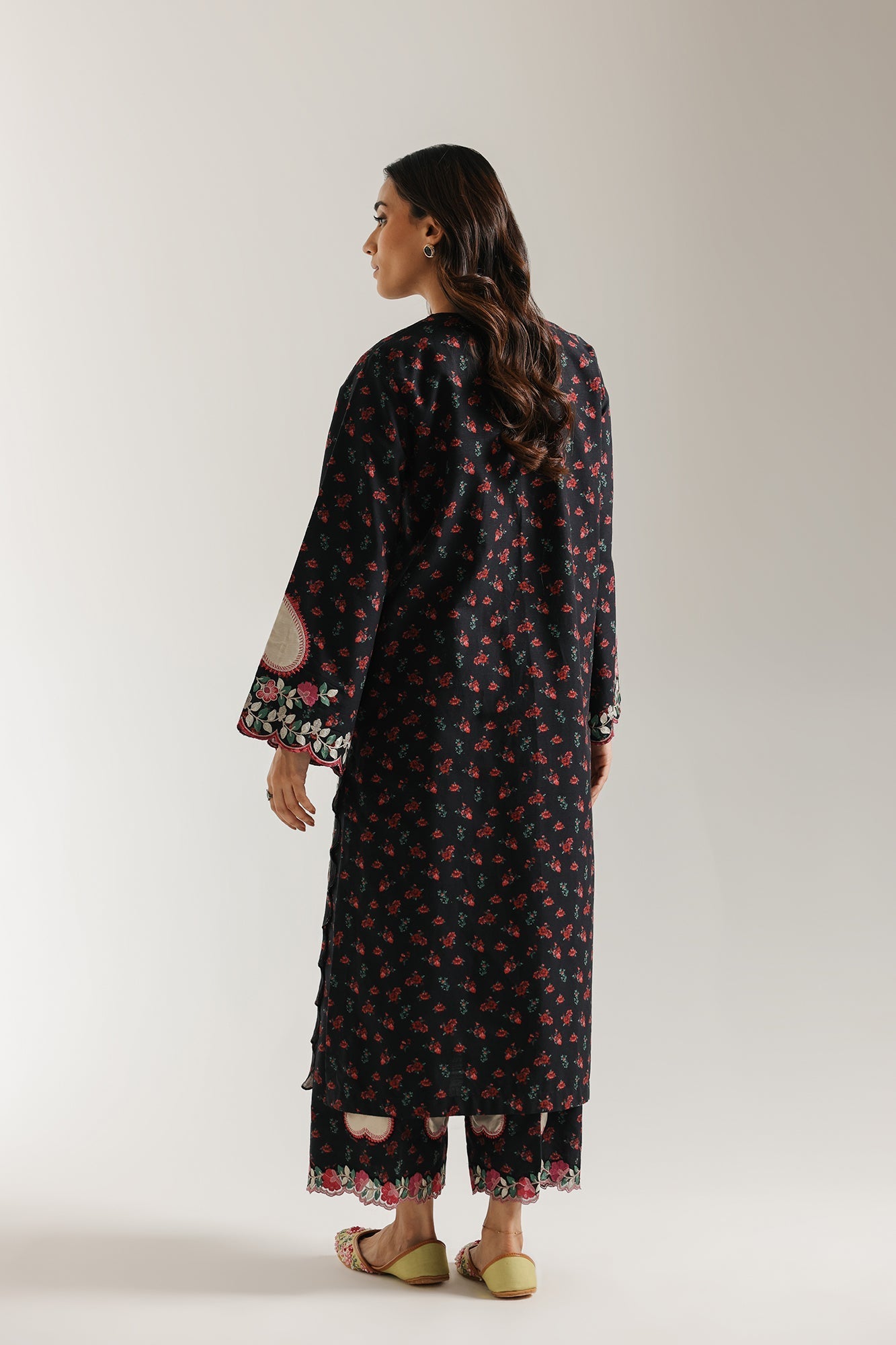 EMBROIDERED SUIT (E3673/103/901) - Image 3