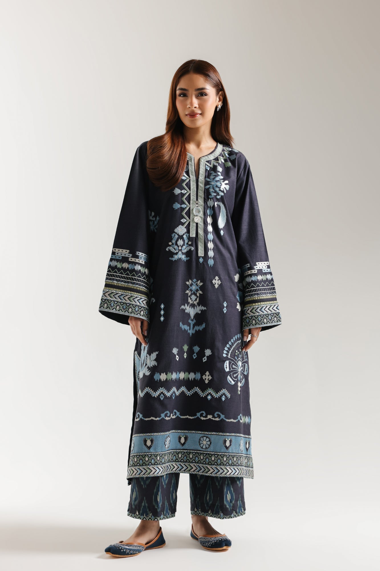 EMBROIDERED SUIT (E3675/103/622) - Image 2