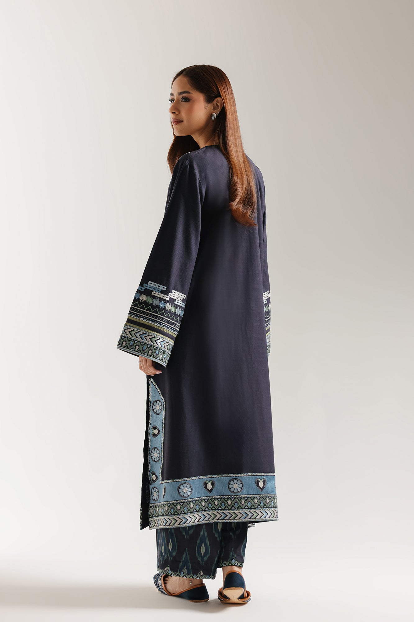 EMBROIDERED SUIT (E3675/103/622) - Image 4