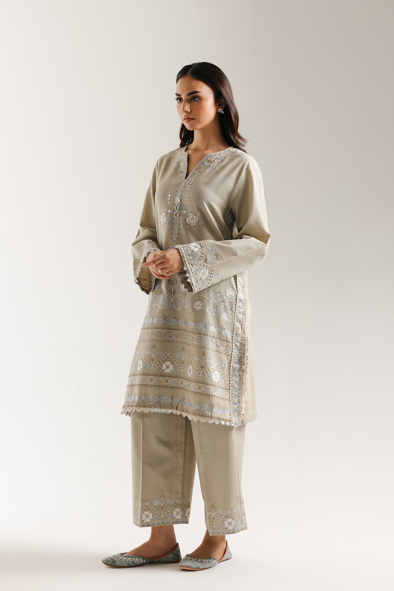 EMBROIDERED SUIT (E3705/103/817) - Image 3