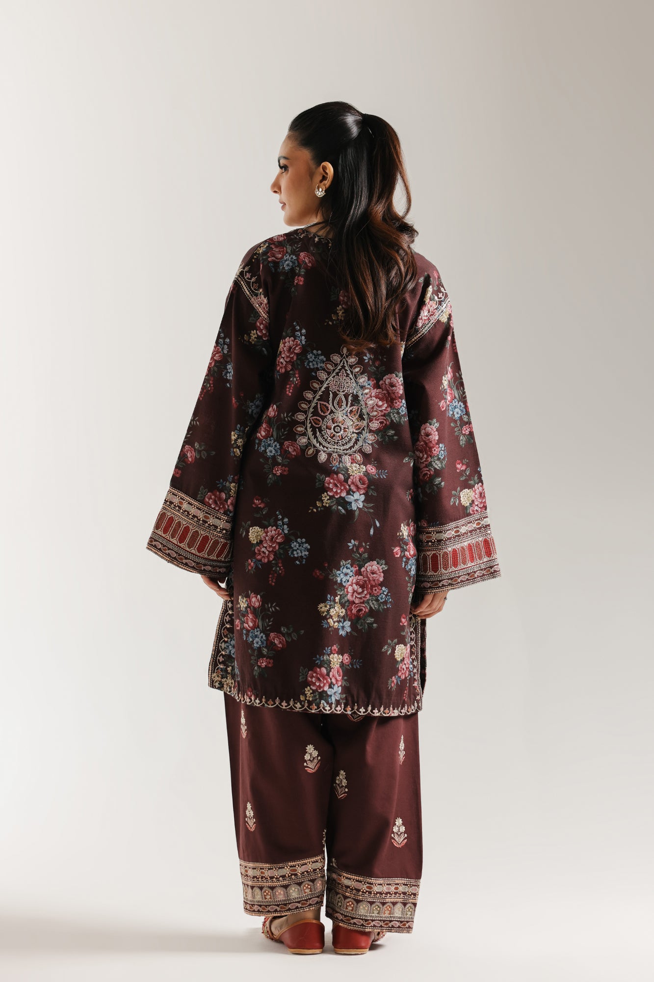 EMBROIDERED SUIT (E3736/103/520) - Image 3