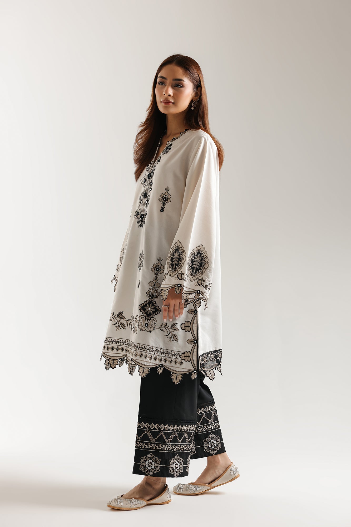 EMBROIDERED SUIT (E3801/103/003) - Image 3