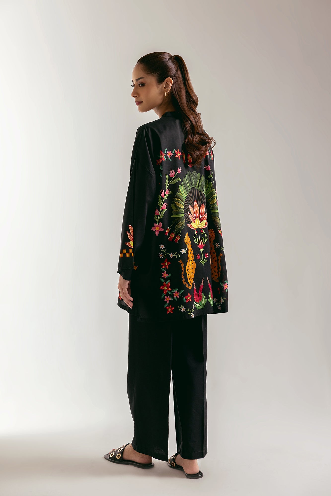 PRINTED KURTI (E102/902/5831) - Image 3
