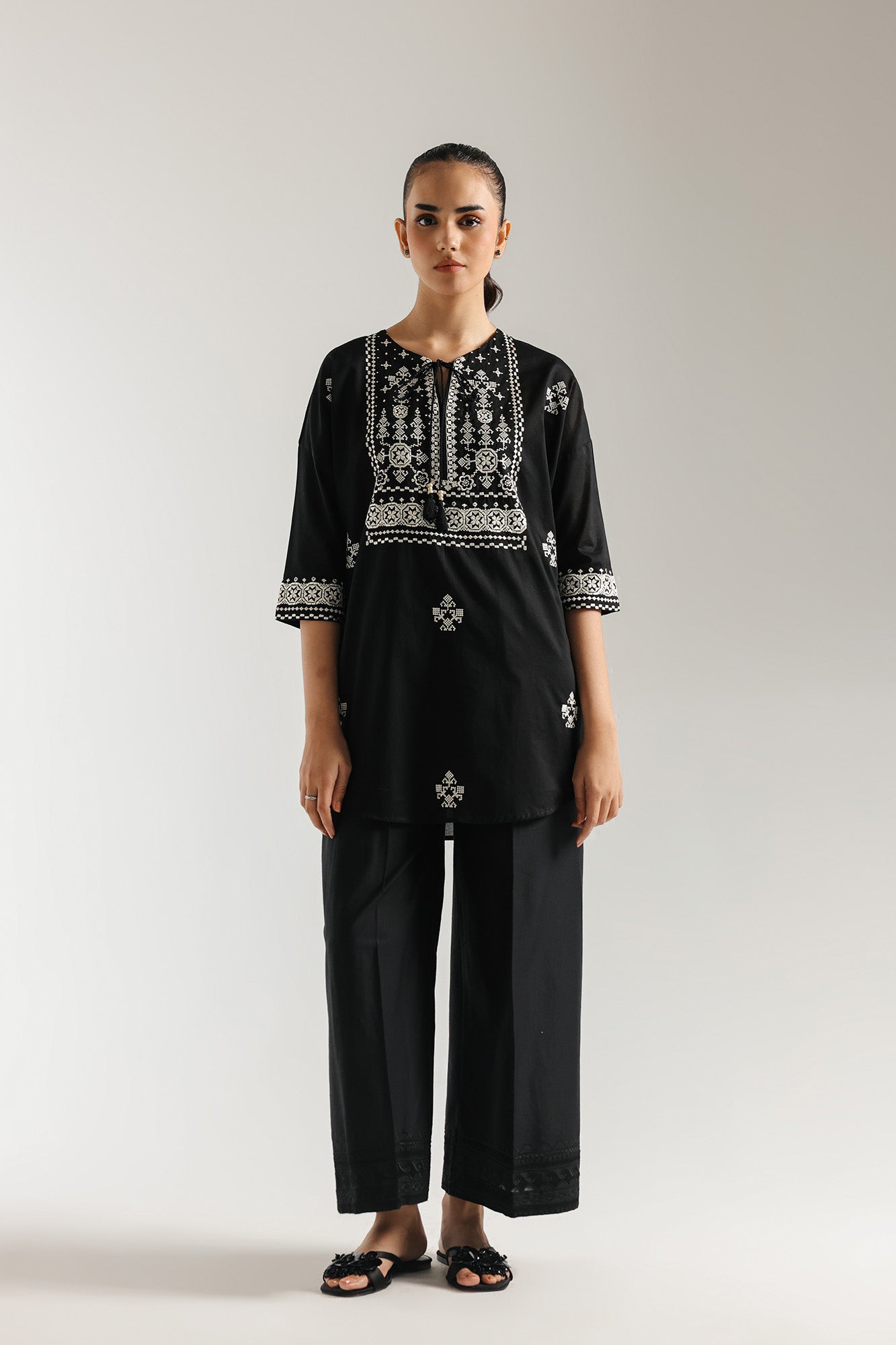 EMBROIDERED KURTI (E5855/102/902) - Image 2