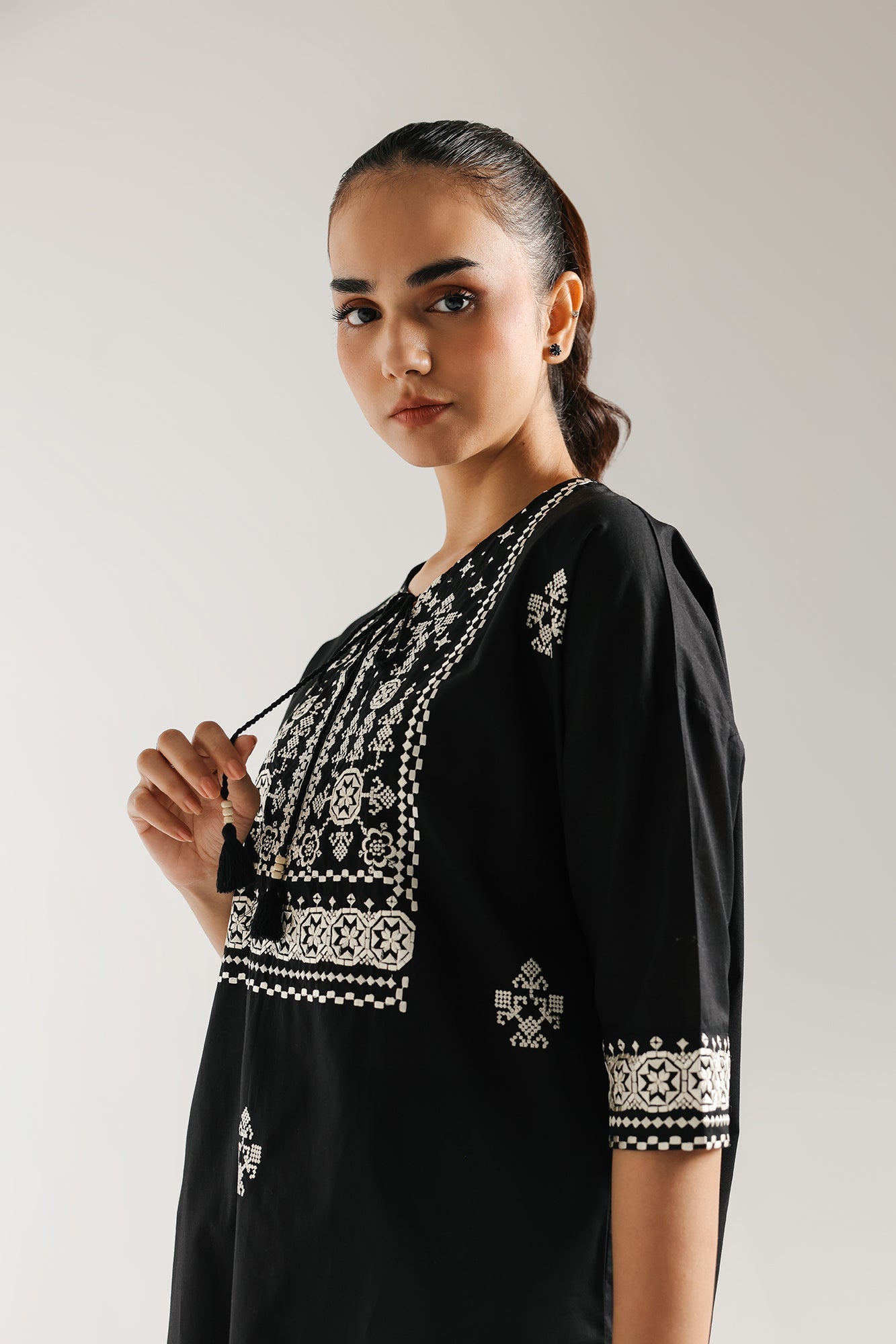 EMBROIDERED KURTI (E5855/102/902) - Image 5